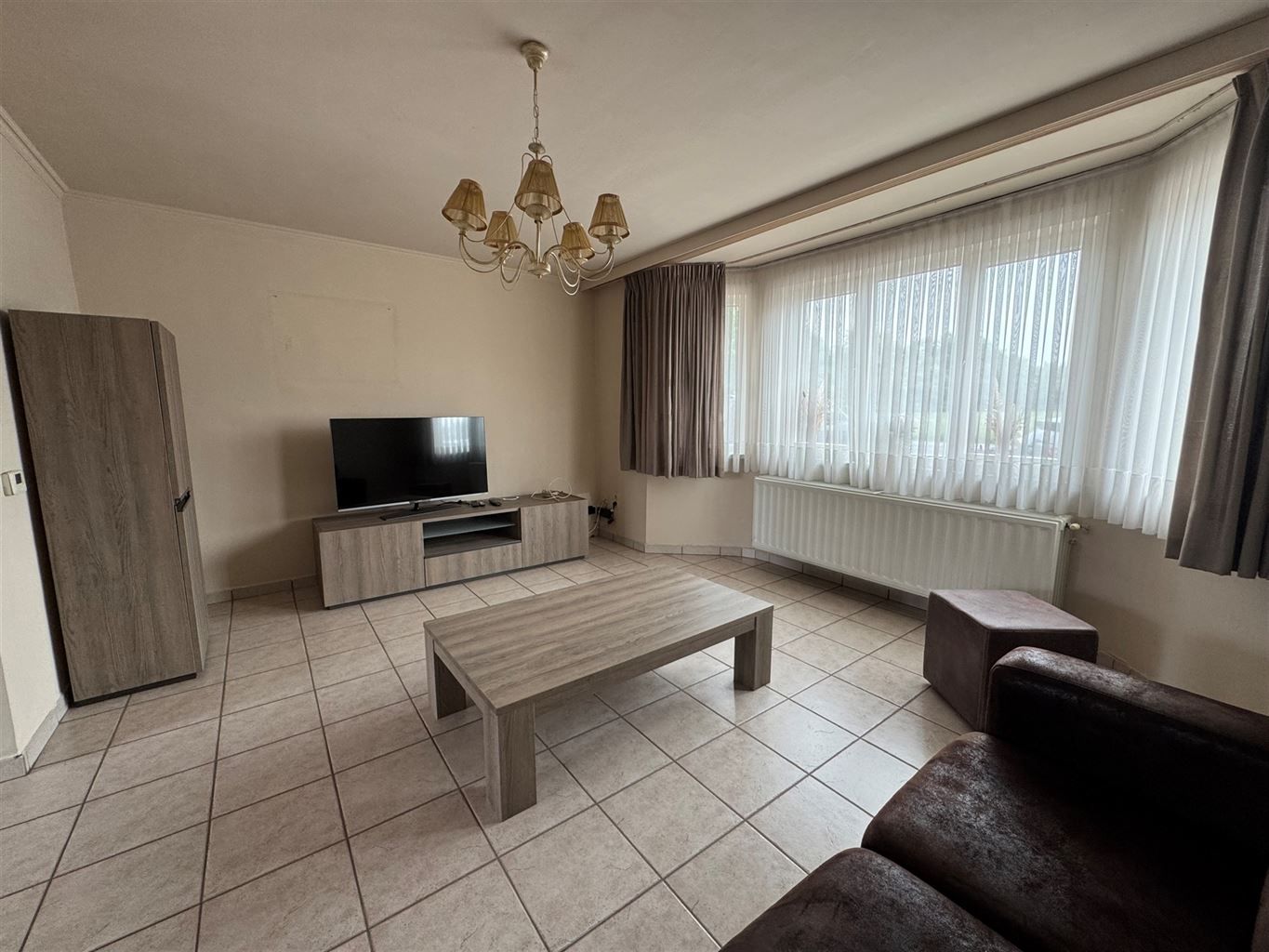 Ruim gelijkvloers appartement met 2 slaapkamers, terras en autostaanplaats te Kinrooi.  foto 3