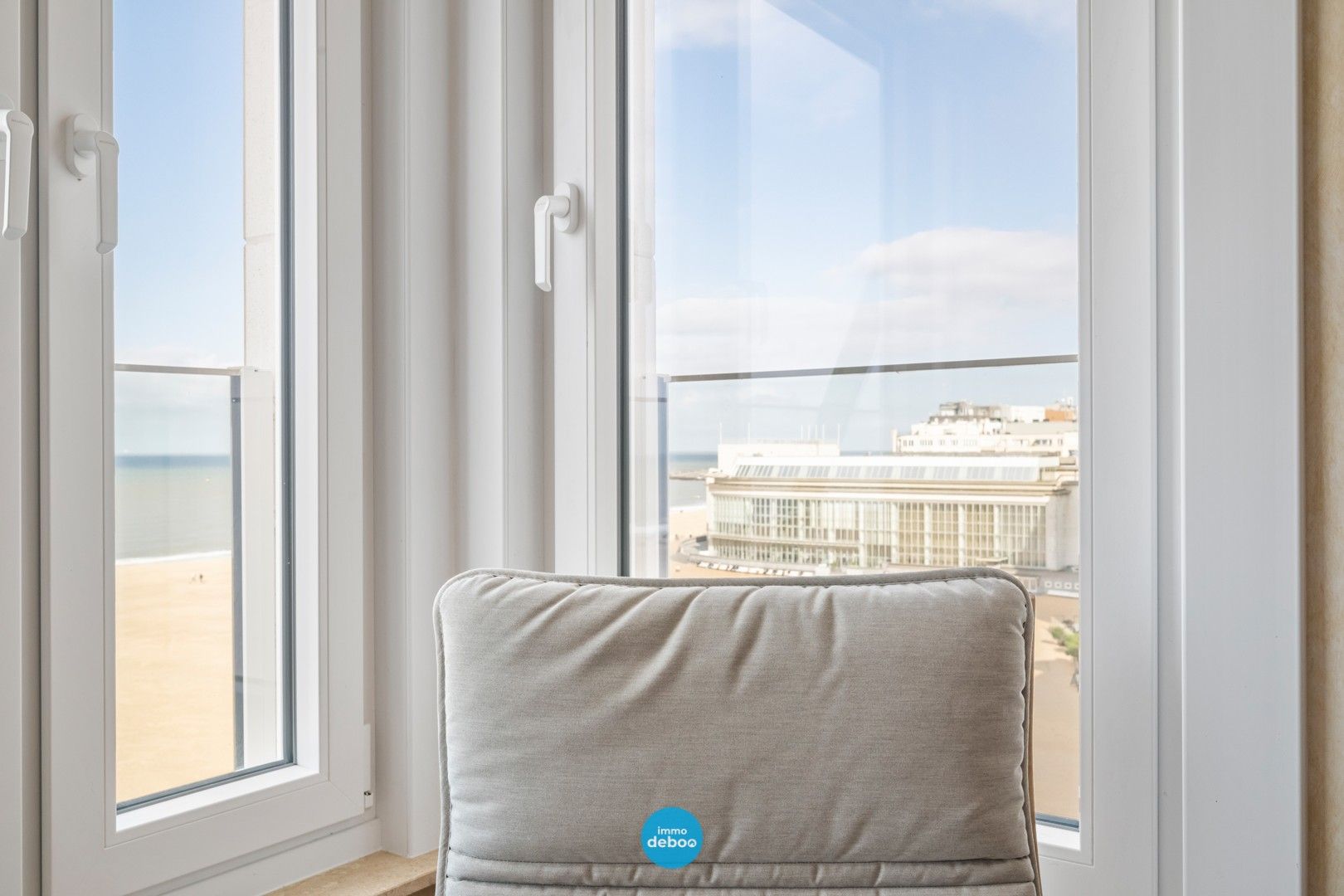 Energiezuinig woonappartement met prachtig frontaal zeezicht foto 6