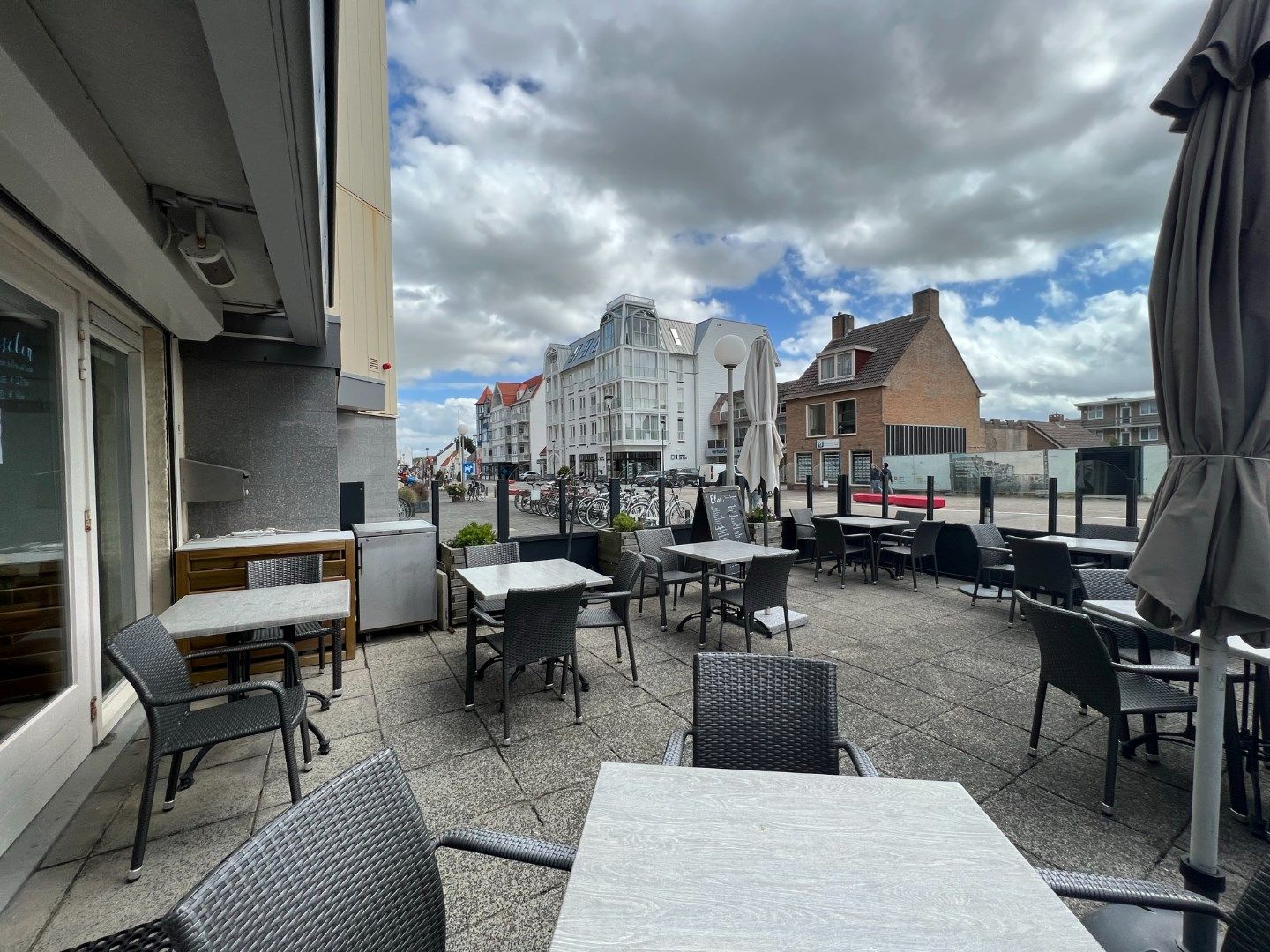 Petit restaurant gelegen naast de jachthaven van Cadzand-Bad foto 5