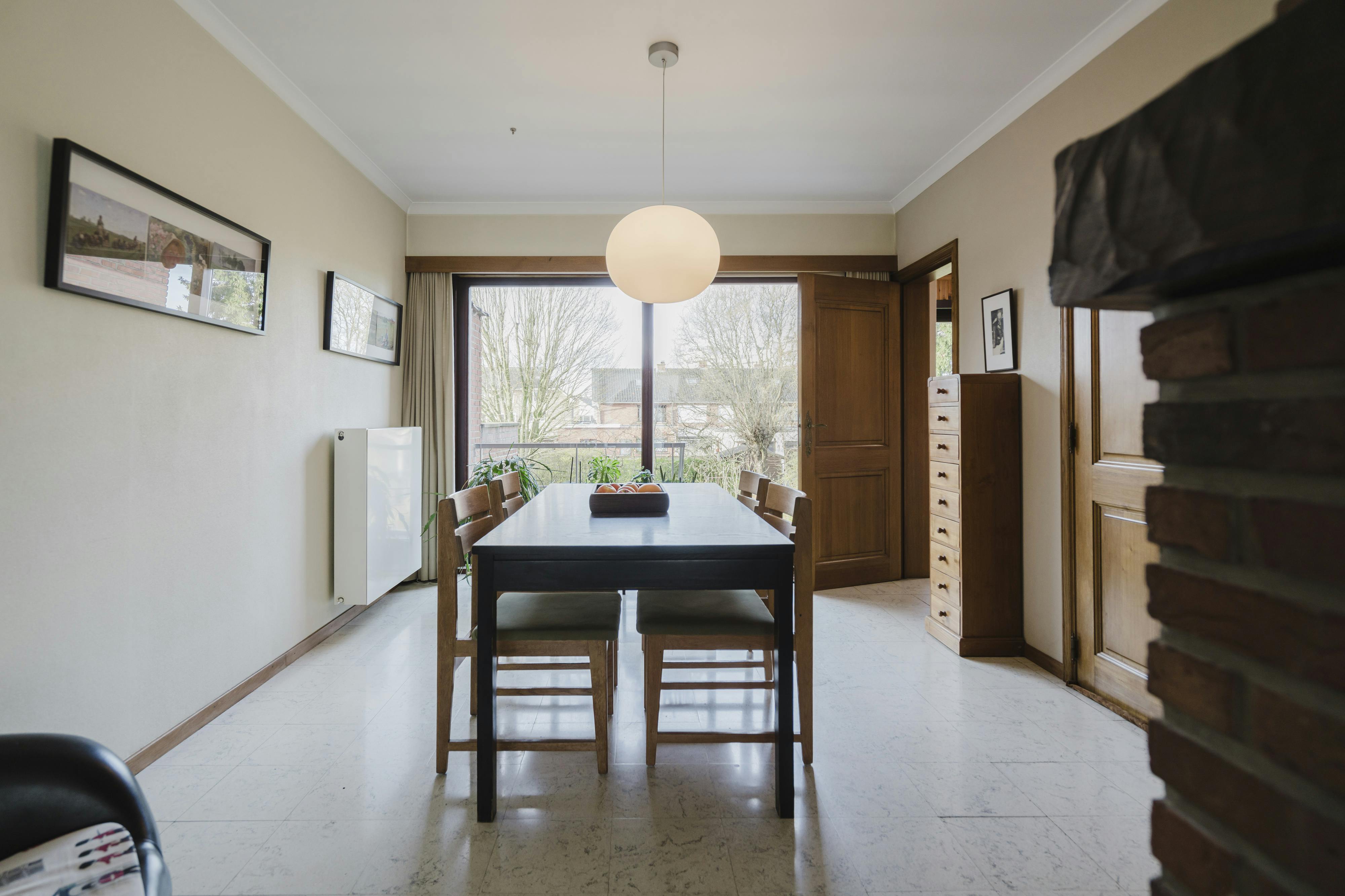 Bel-etage met 3 slaapkamers op een centrale ligging te koop in Kortrijk foto 6