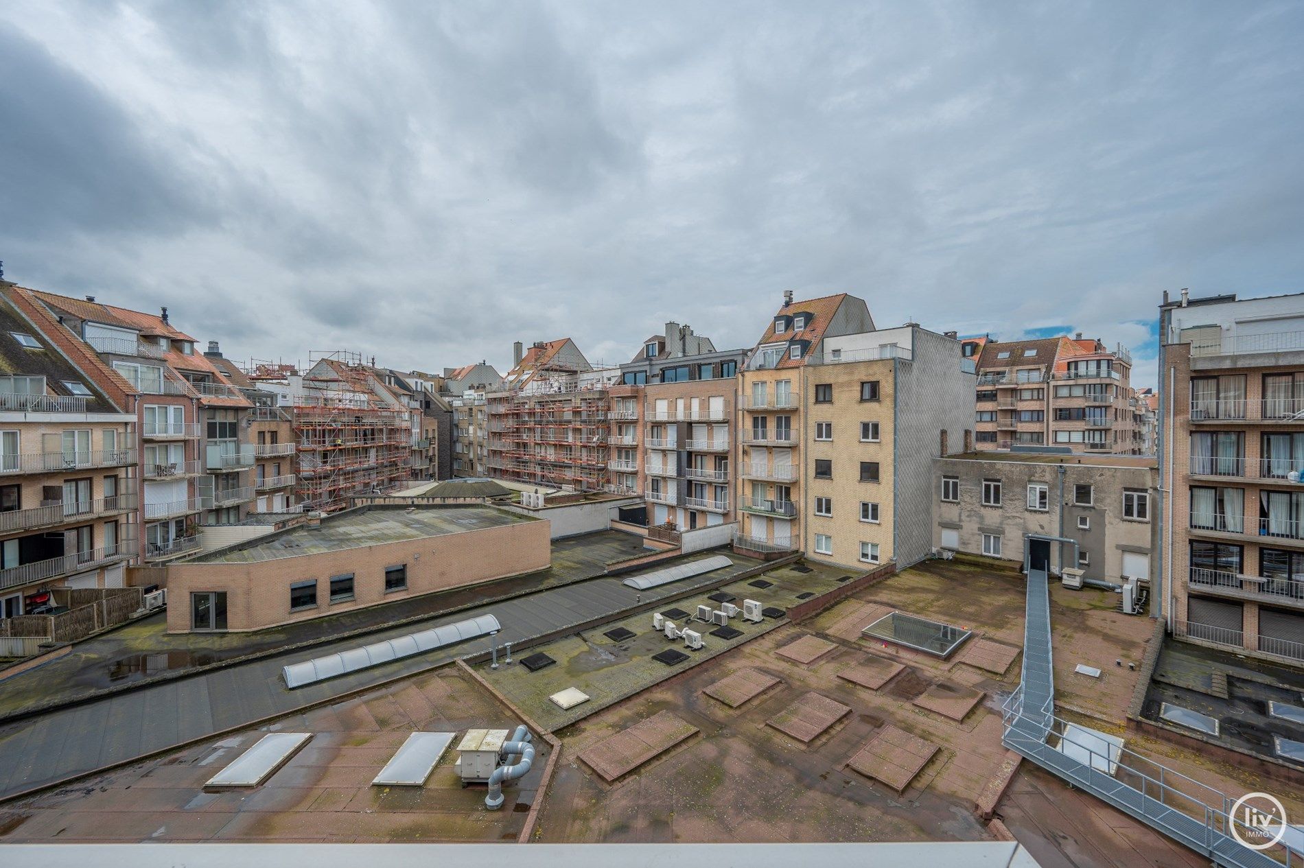 Gezellig, gerenoveerd 2 slaapkamerappartement in een zijstraat van de Dumortierlaan te Knokke. foto 15