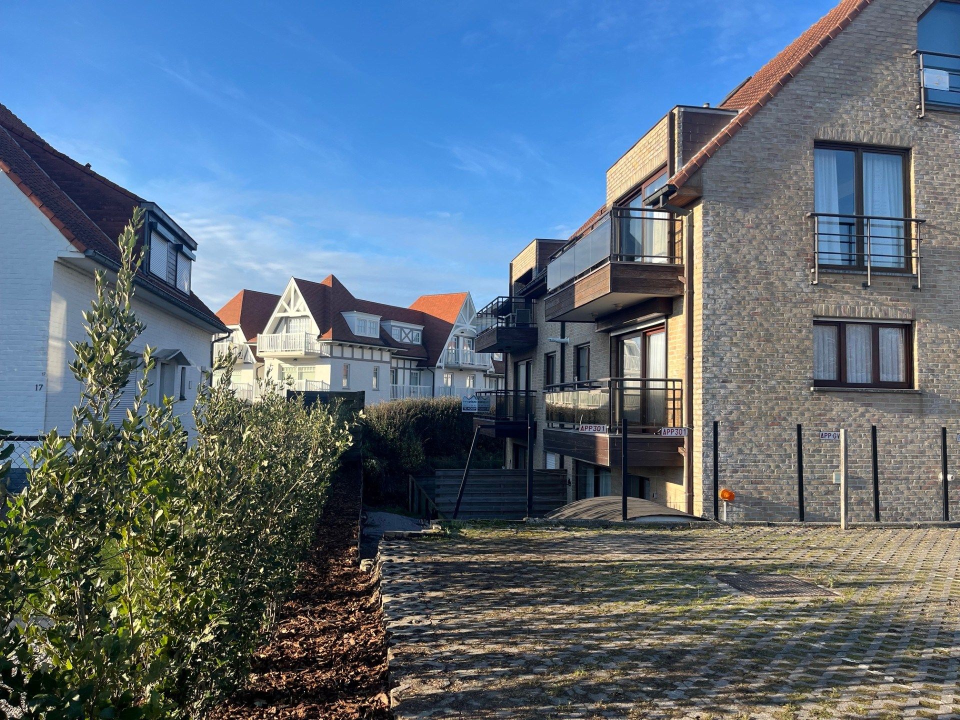 Gerenoveerd appartement met 2 slaapkamers én terras vlak bij het strand van Sint-André Oostduinkerke foto 19