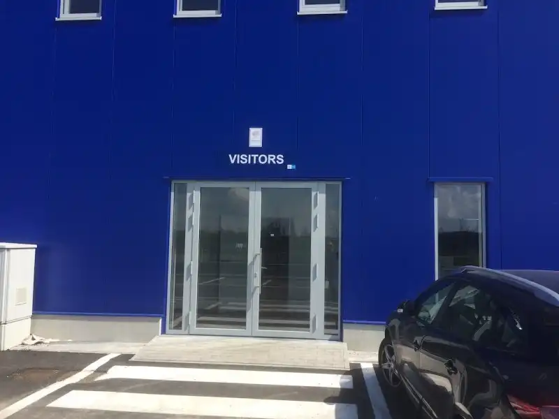 Kantoor met magazijn te huur in haven van Antwerpen linkeroever foto 2