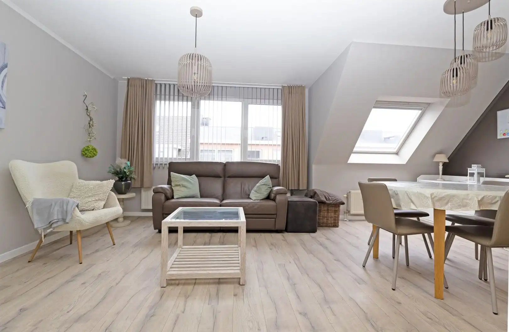 Tijdloos en instapklaar bemeubeld appartement op een uitstekende locatie  foto 3