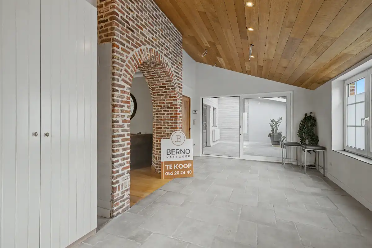 Instapklare charmante woning met zonnige binnentuin en garage. foto 3