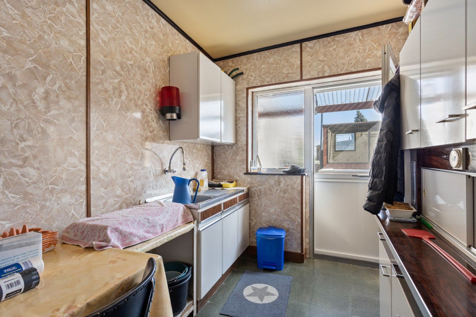 Verzorgde woning met mooie tuin en leuke weide, rustig gelegen en prachtig uitzicht foto 13