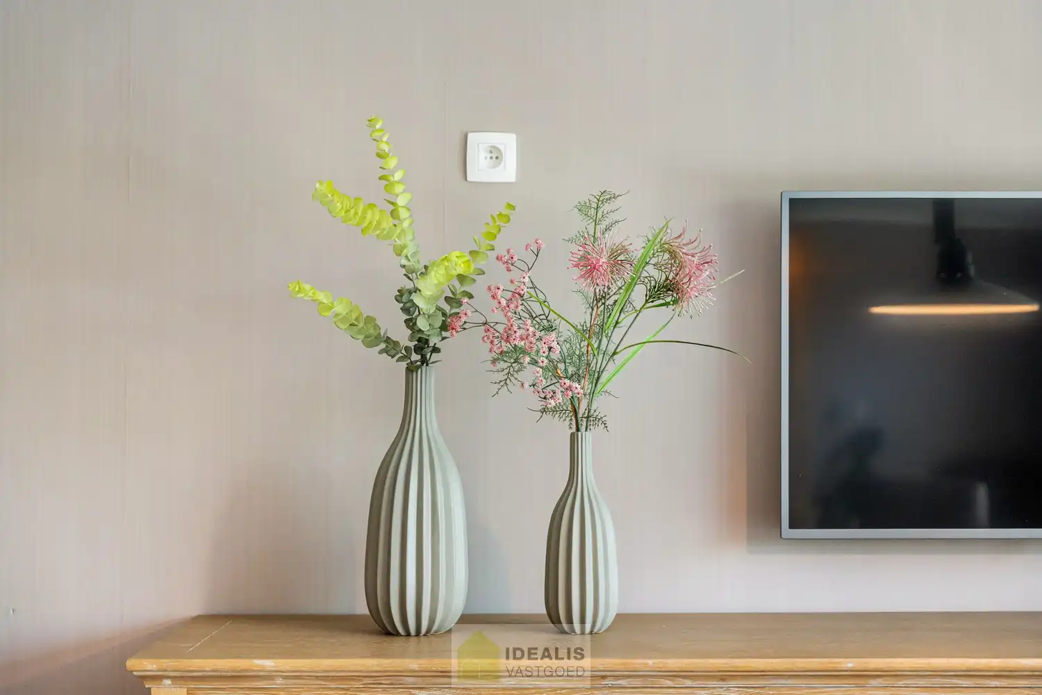 IDEALIS VASTGOED – Goed onderhouden en aangename gelijkvloerse woning met 2 slaapkamers op een prachtig, ruim en uiterst breed perceel foto 16