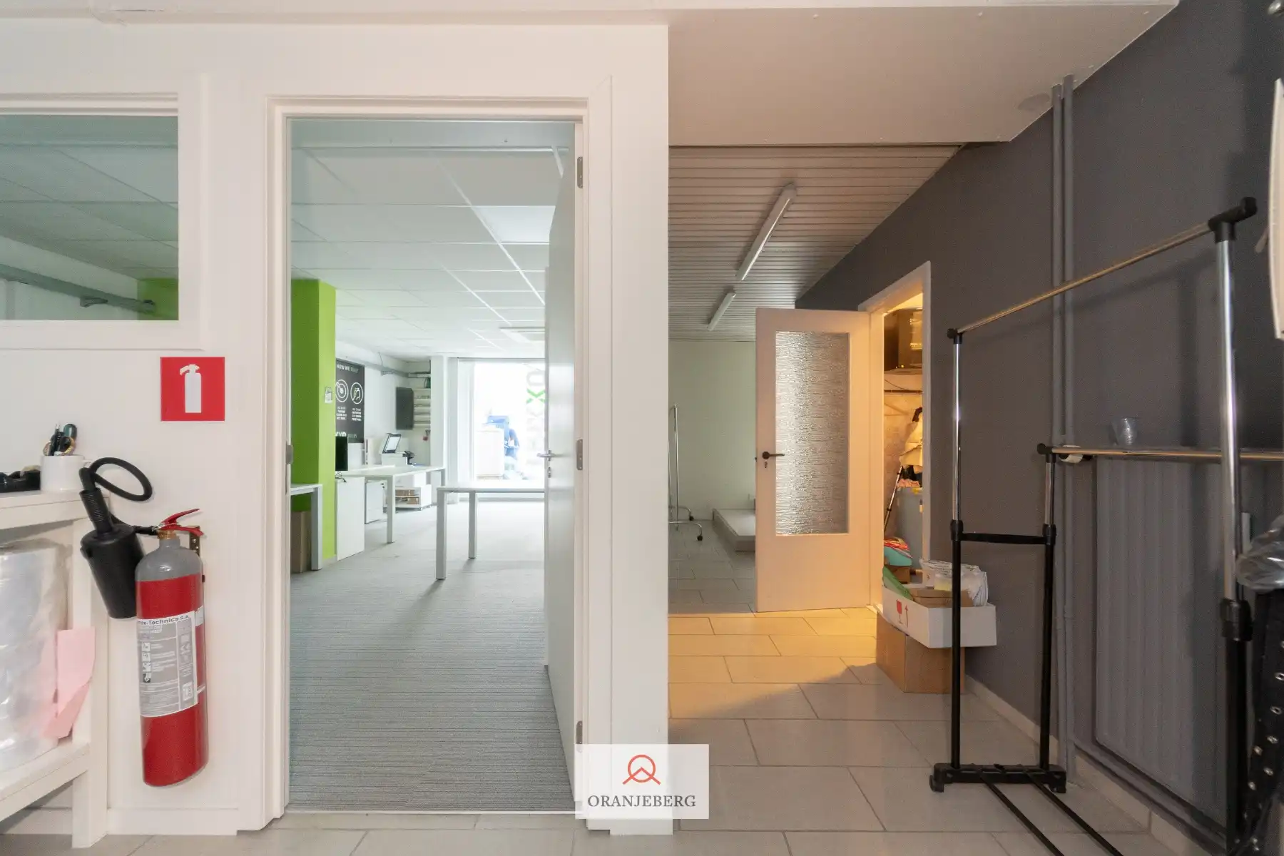 Energiezuinig handelspand op commerciële ligging foto 23