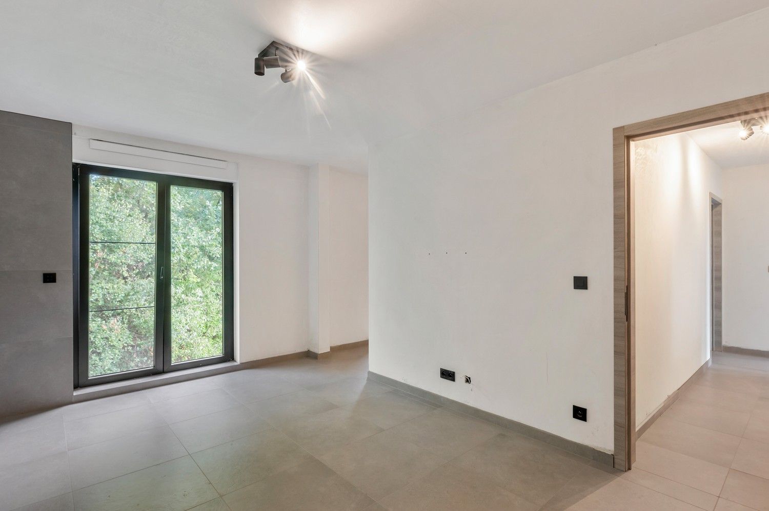 Nieuwe, energiezuinige open bebouwing in doodlopende straat. foto 27