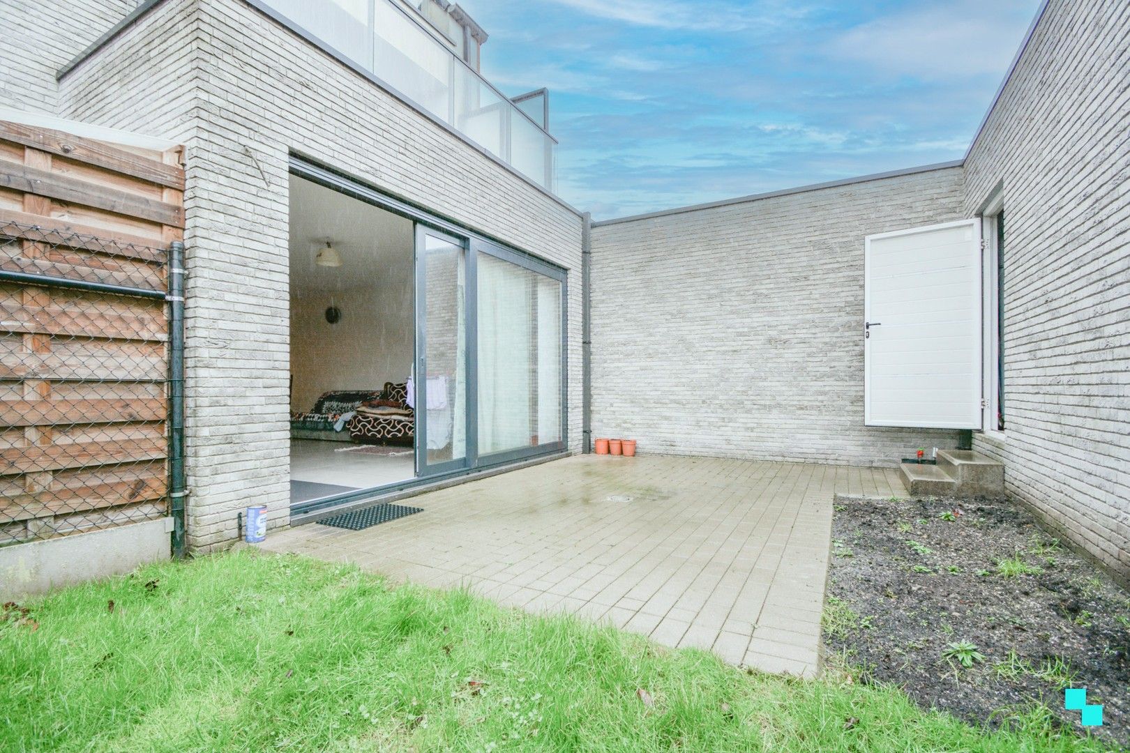 Recent, gelijkvloers appartement met garagebox te Westrozebeke foto 17
