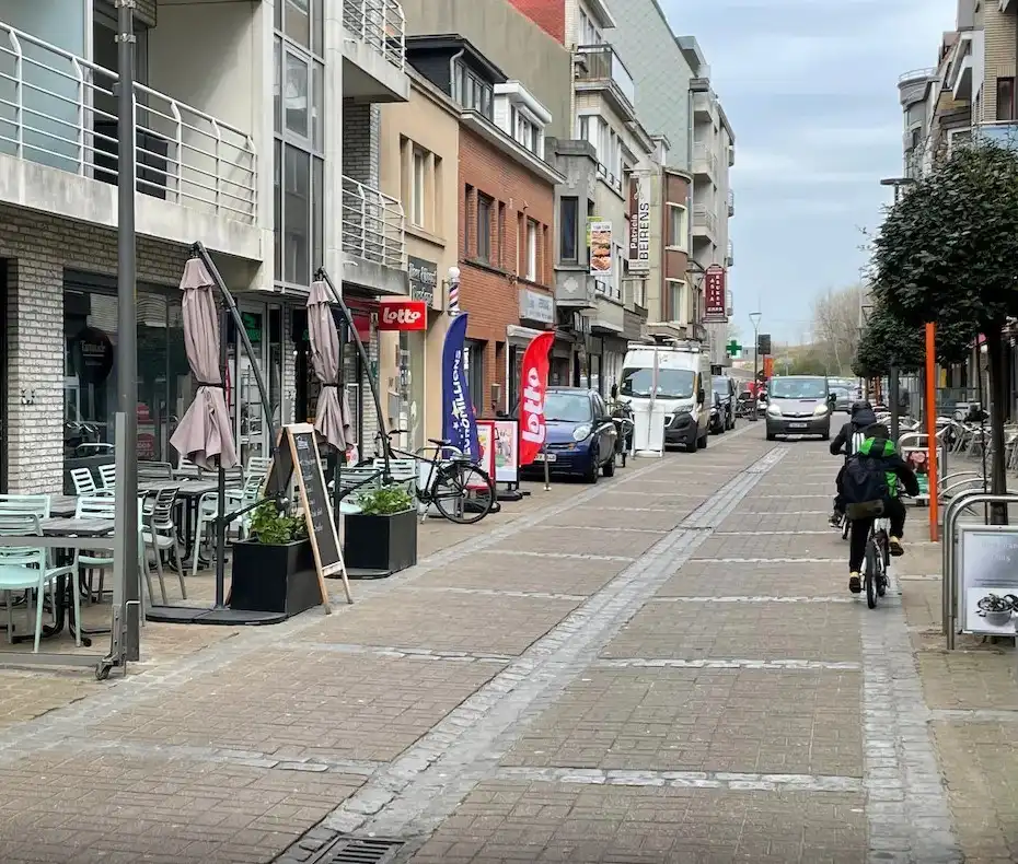 Commerciële ruimte te huur Duinenstraat 313 - - 8450 Bredene