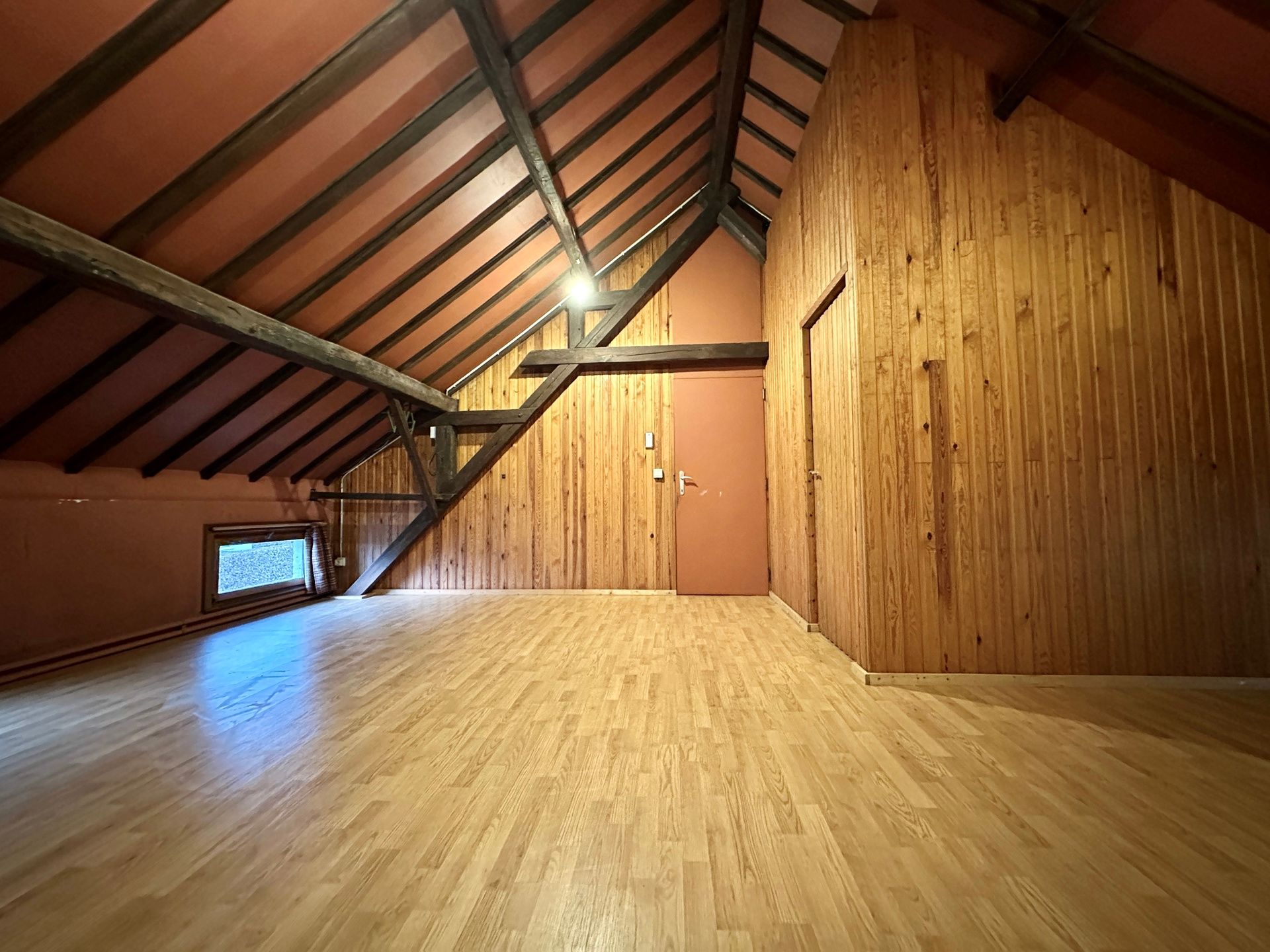 Ruime, te renoveren woning te Rotselaar foto 14