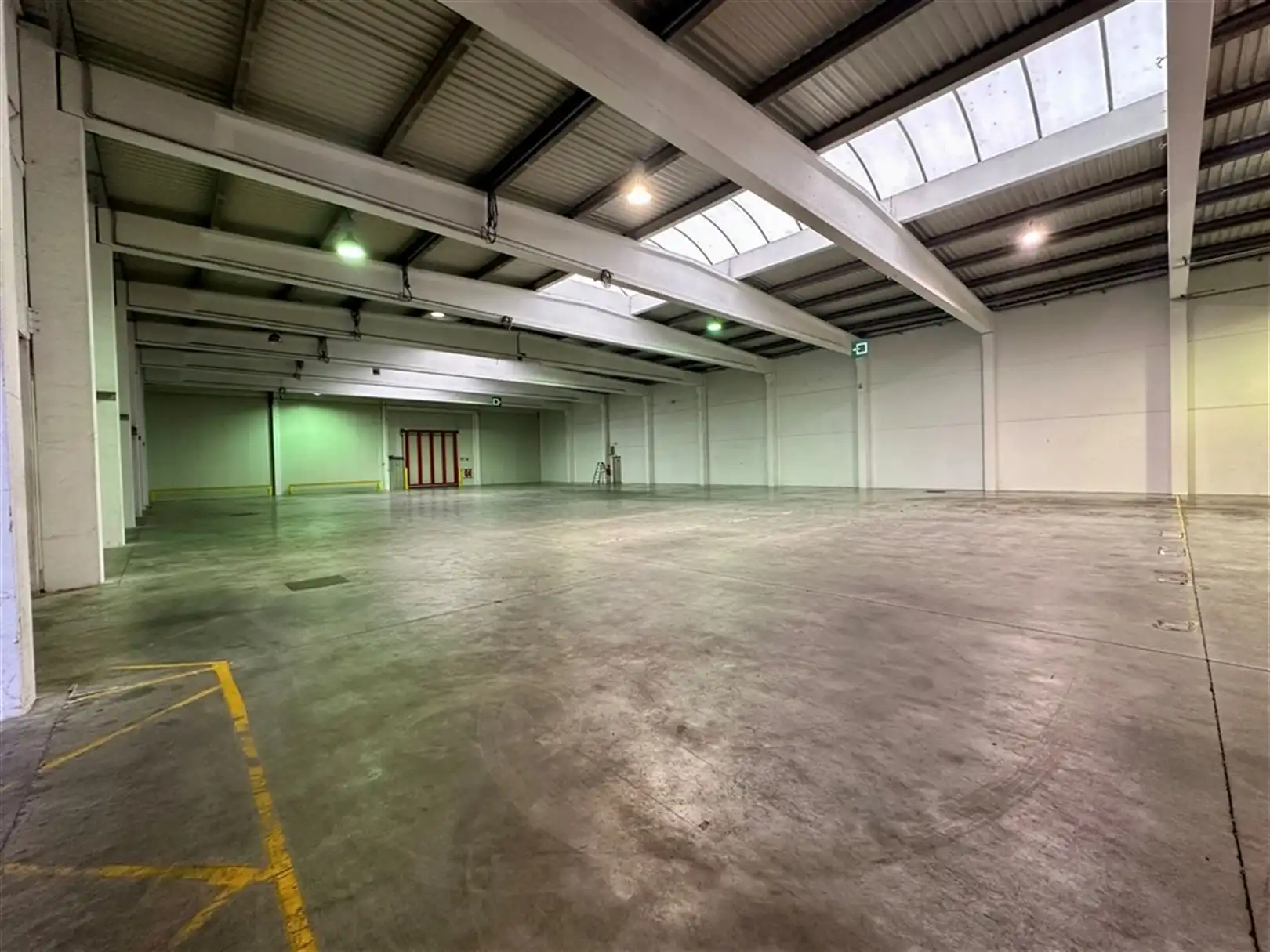 Magazijnen te huur op toplocatie in Kuurne foto 14