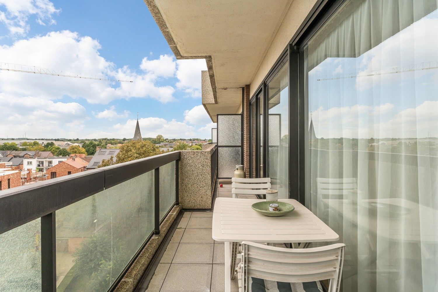 Centraal gelegen appartement met 2 slaapkamers, kelder en een autostaanplaats foto 15