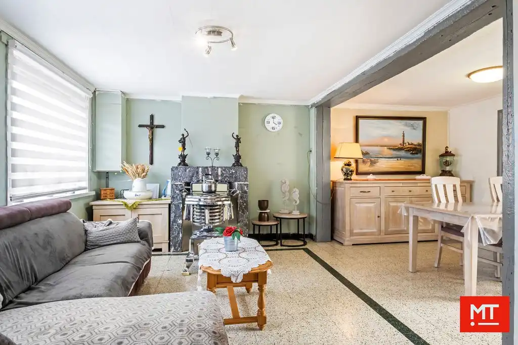 Halfopen woning in de dorpskern van Beselare foto 2