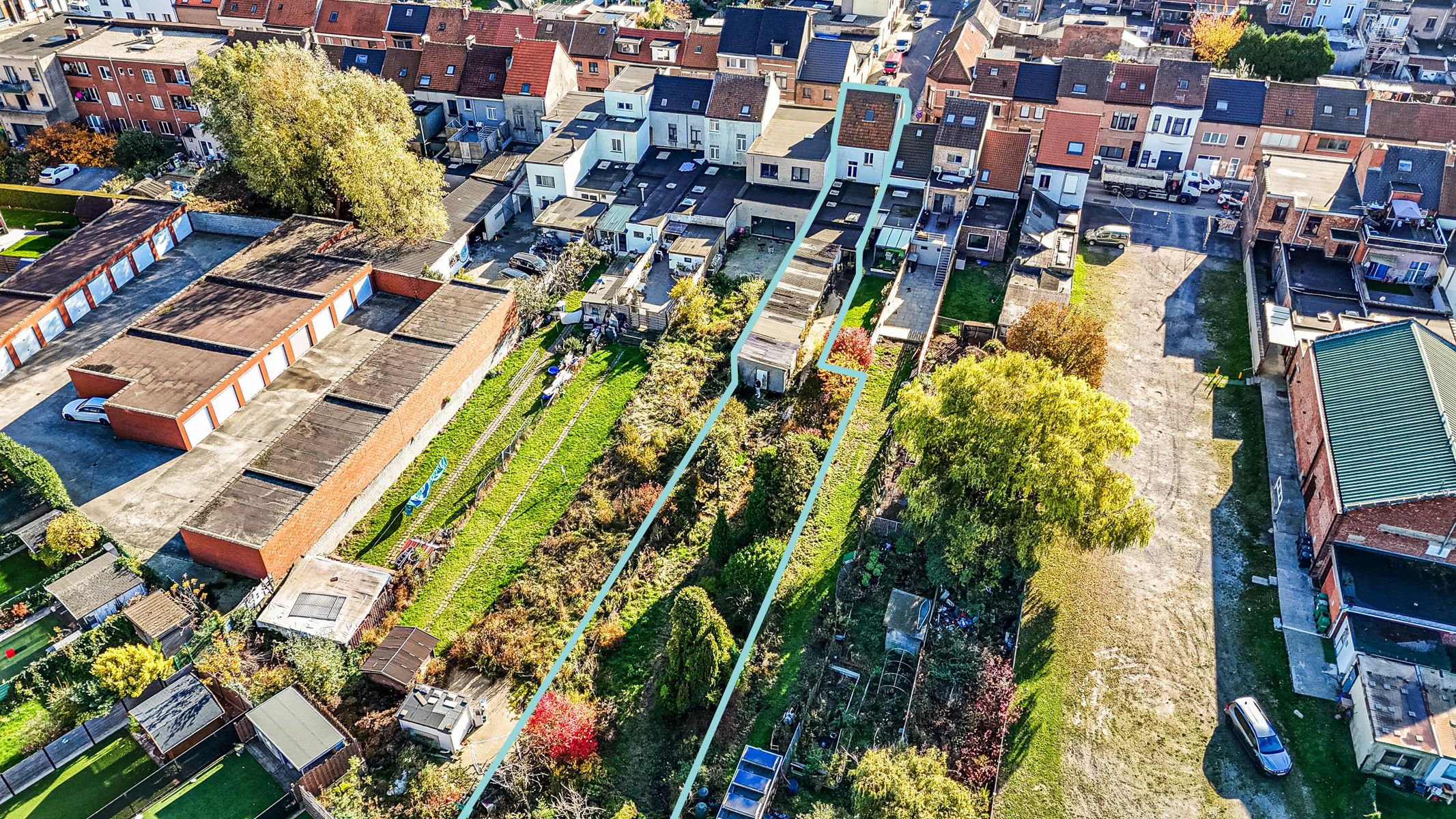 Renovatieproject op ruim perceel foto 10