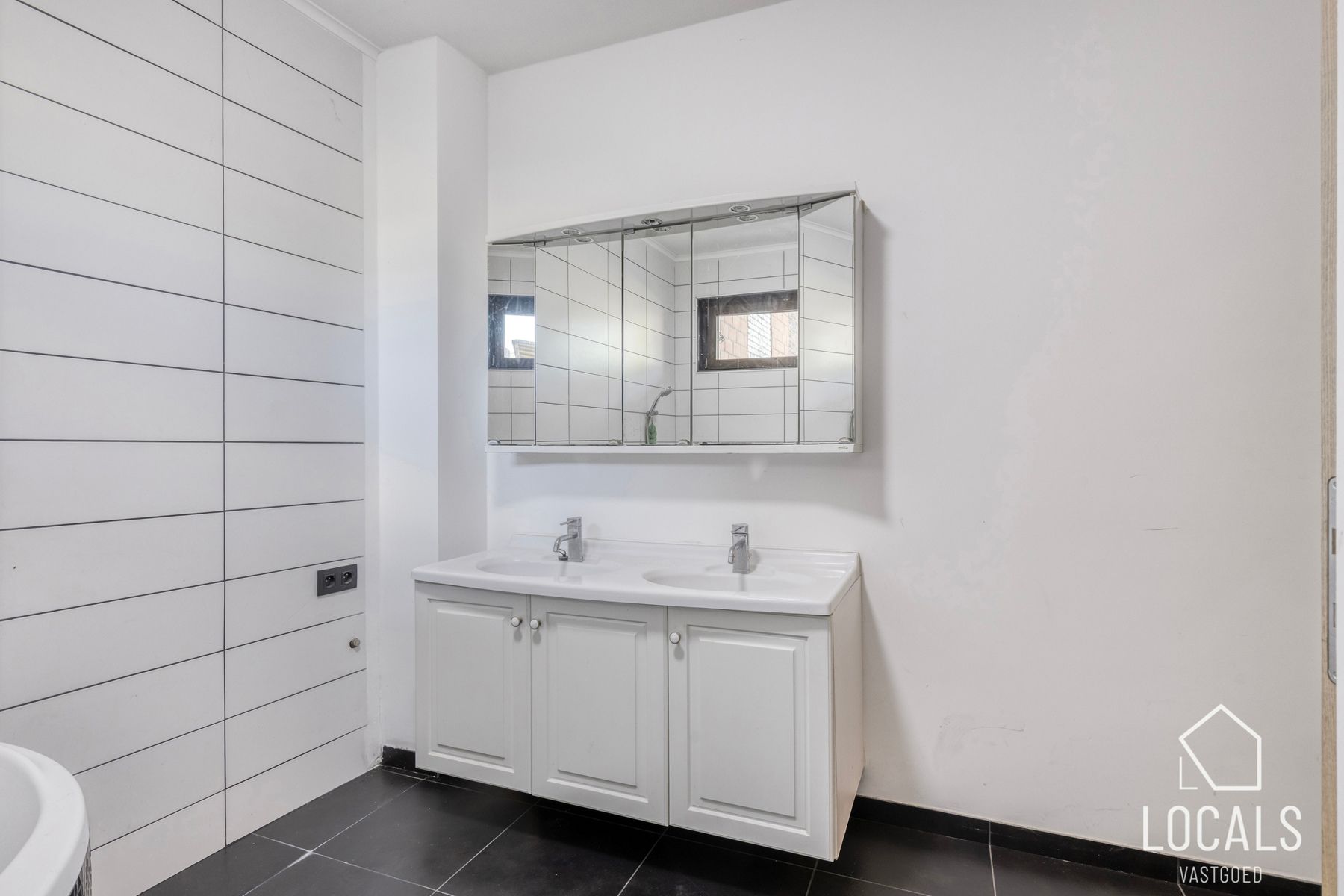 Instapklare woning met tuin, parking en modern wooncomfort foto 9