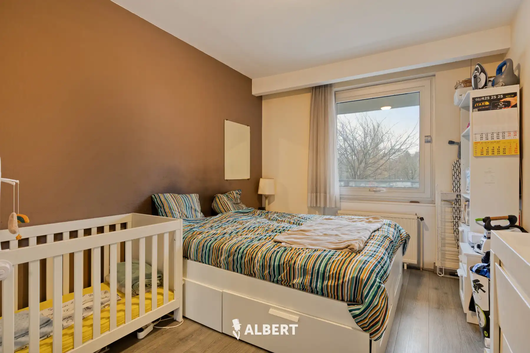 Lichtrijk 1-slaapkamerappartement met terras foto 6