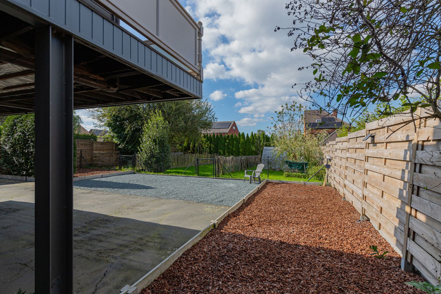 Karaktervolle  bungalow met 3 slpk, garage en tuin foto 27