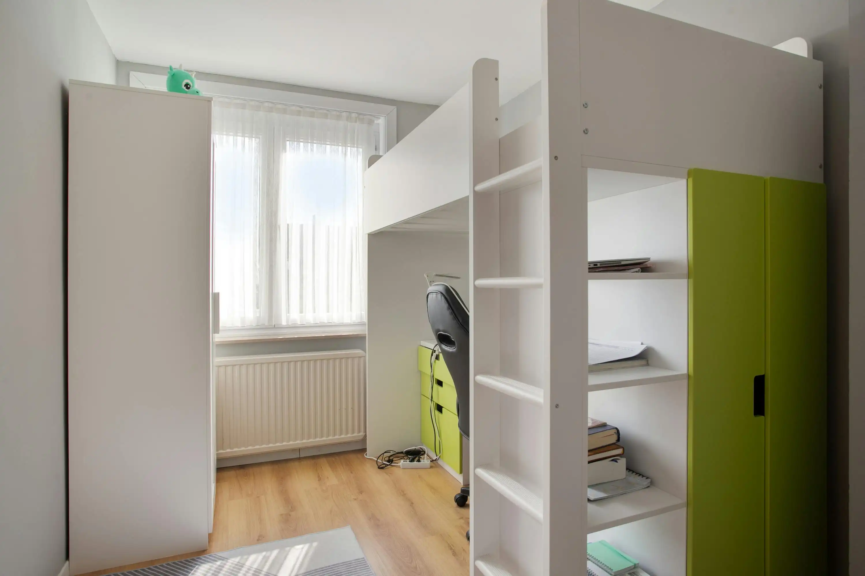 Ruime bel-etage in rustige woonwijk van Gentbrugge foto 12