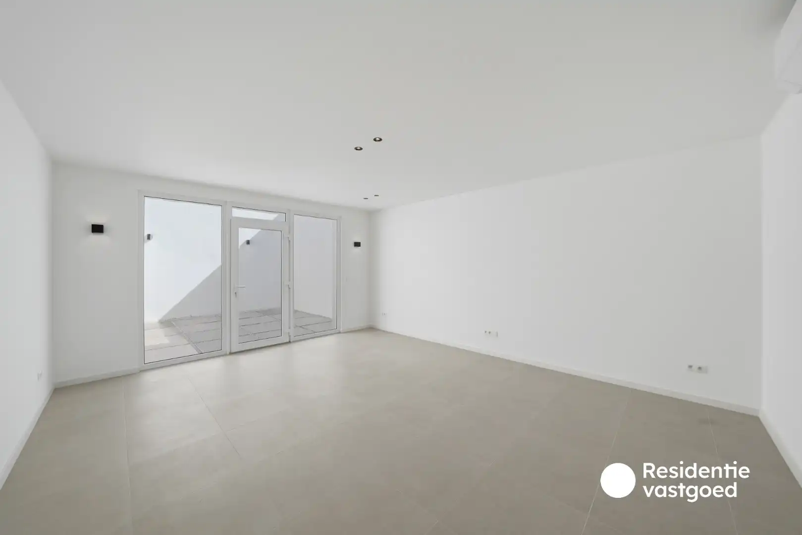 Kwalitatief gerenoveerde gezinswoning met 3 slaapkamers in Bredene foto 8