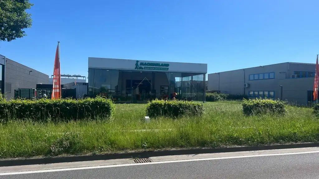 Industrieel bedrijfspand te huur langs N70 in Lochristi foto 18