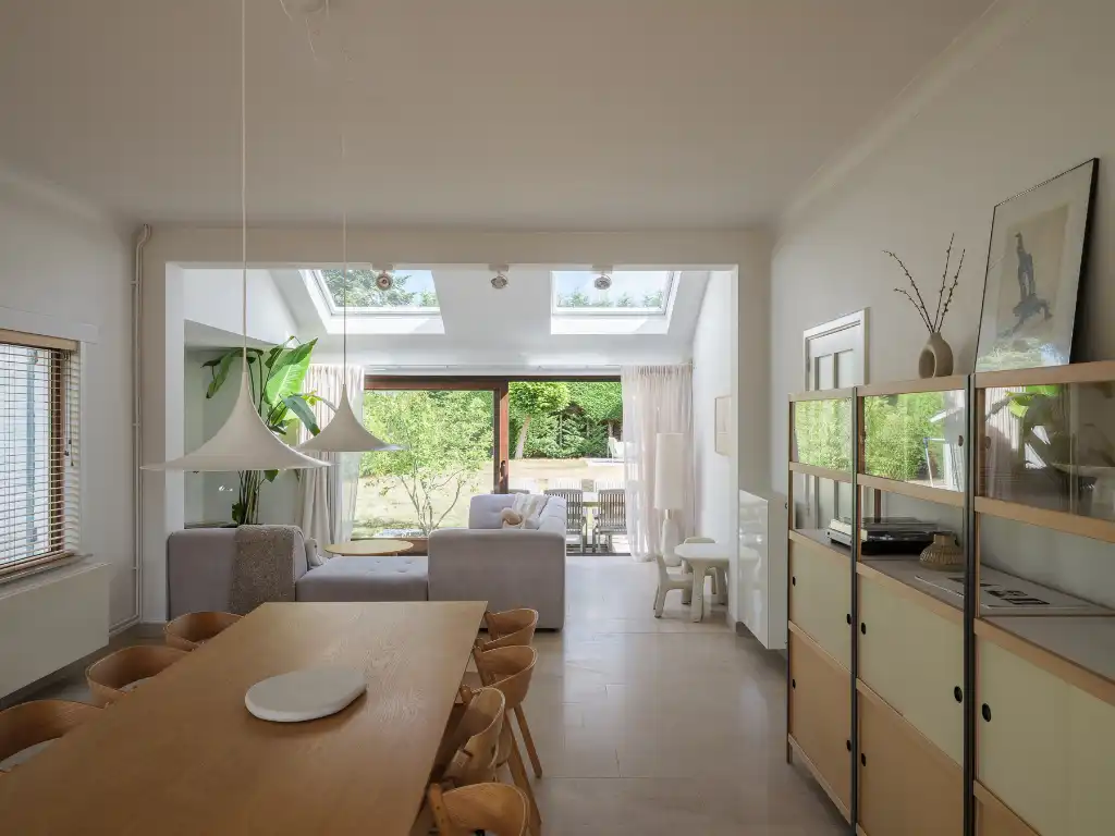Karaktervolle en vrijstaande gezinswoning, gelegen op een gunstig perceel van ca. 930 m² foto 4