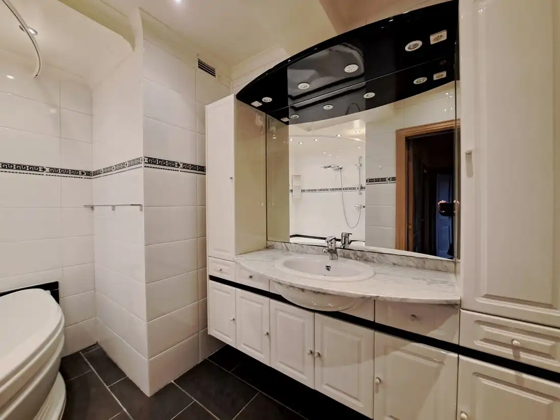 Ruim appartement met 3 slaapkamers te Hasselt centrum foto 12