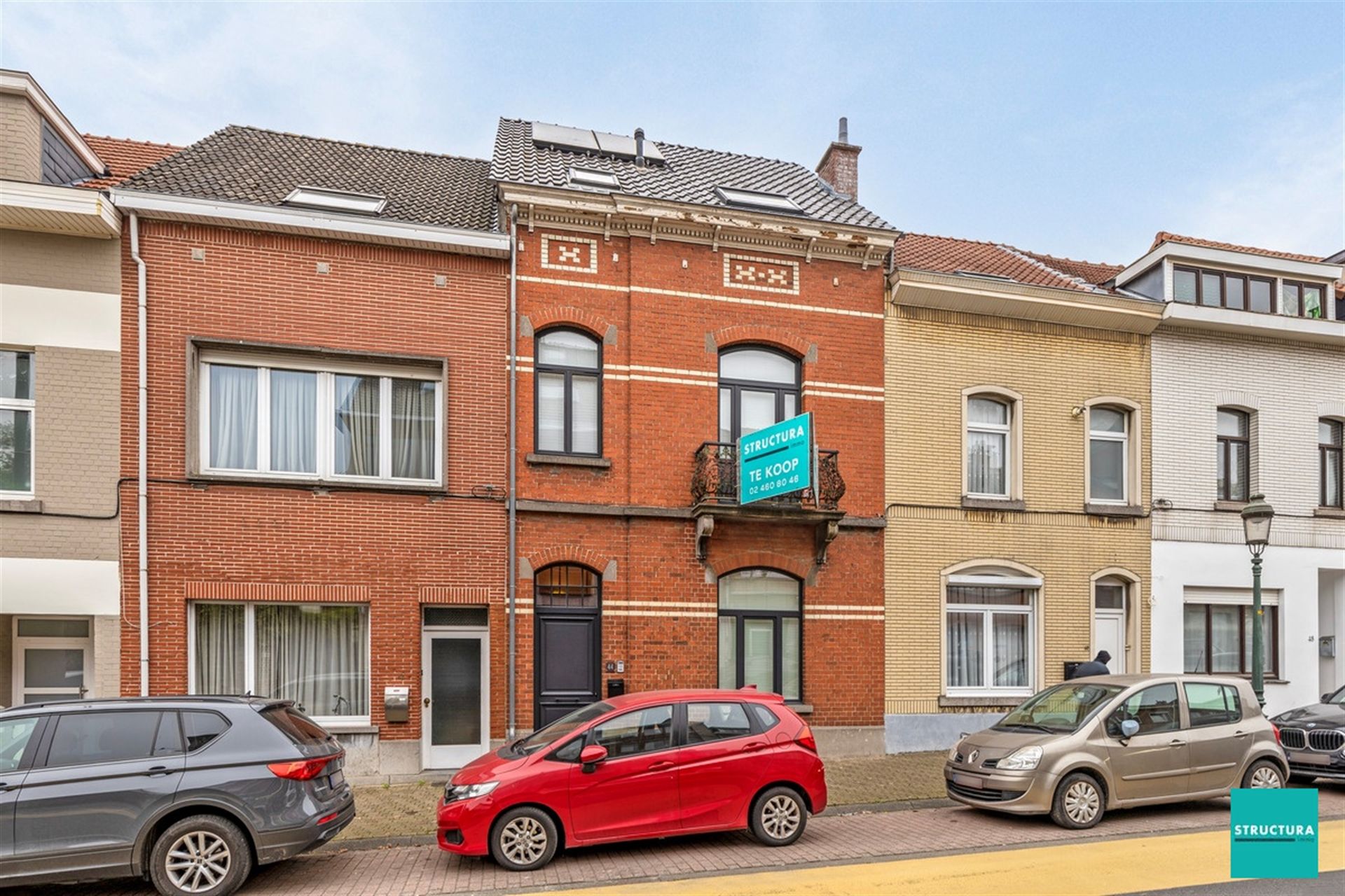 Karaktervolle woning met 4 slaapkamers foto {{pictureIndex}}