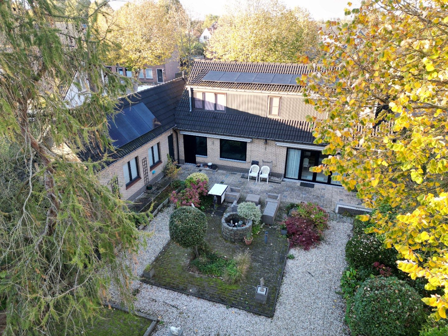 Ruime vrijstaande woning aan de rand van Aardenburg foto 32