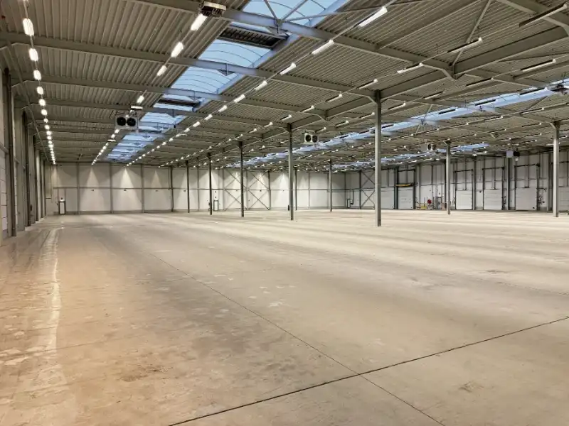 Industrieel gebouw te huur foto 2