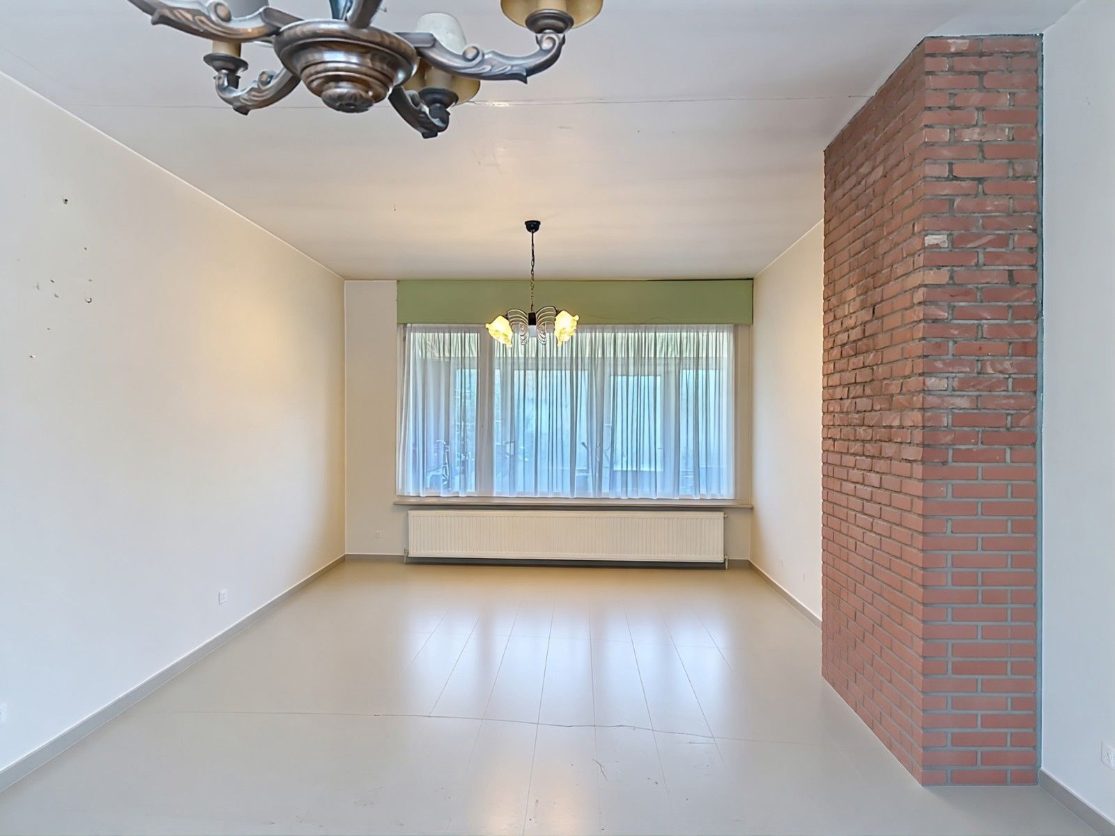 Te renoveren woning in rustige wijk op wandelafstand van centrum foto 6