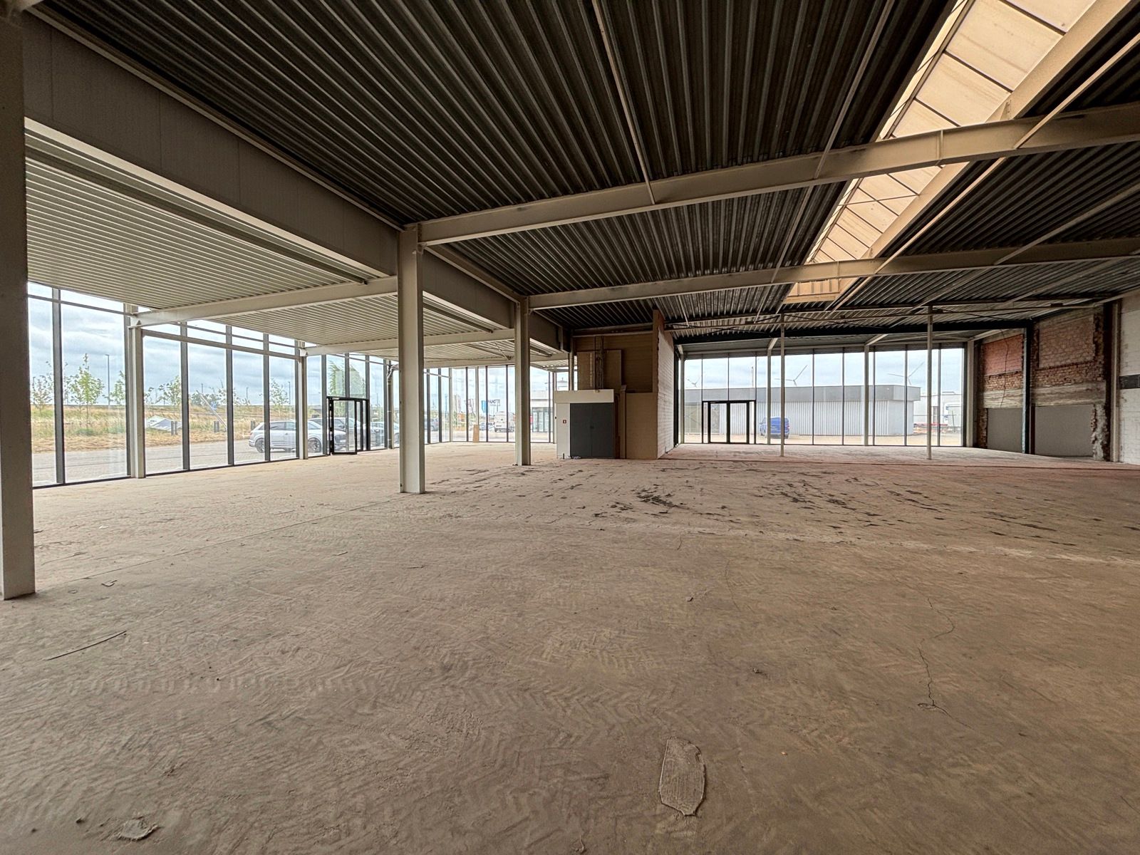 Commerciële ruimte 1.700 m² te huur – Zichtlocatie Westerlo foto 4
