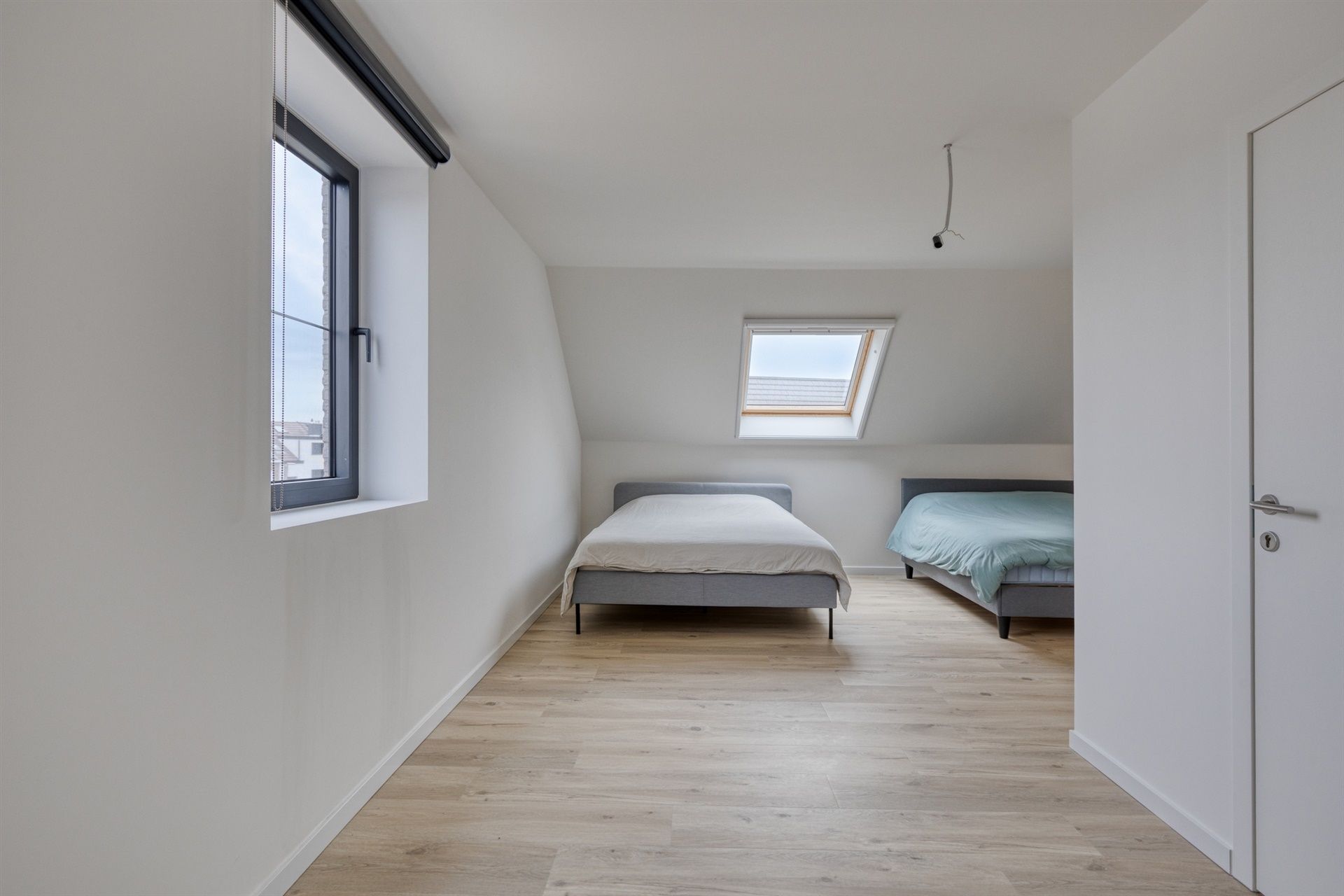Prachtige nieuwbouwwoning (onder Registratierechten) foto 23