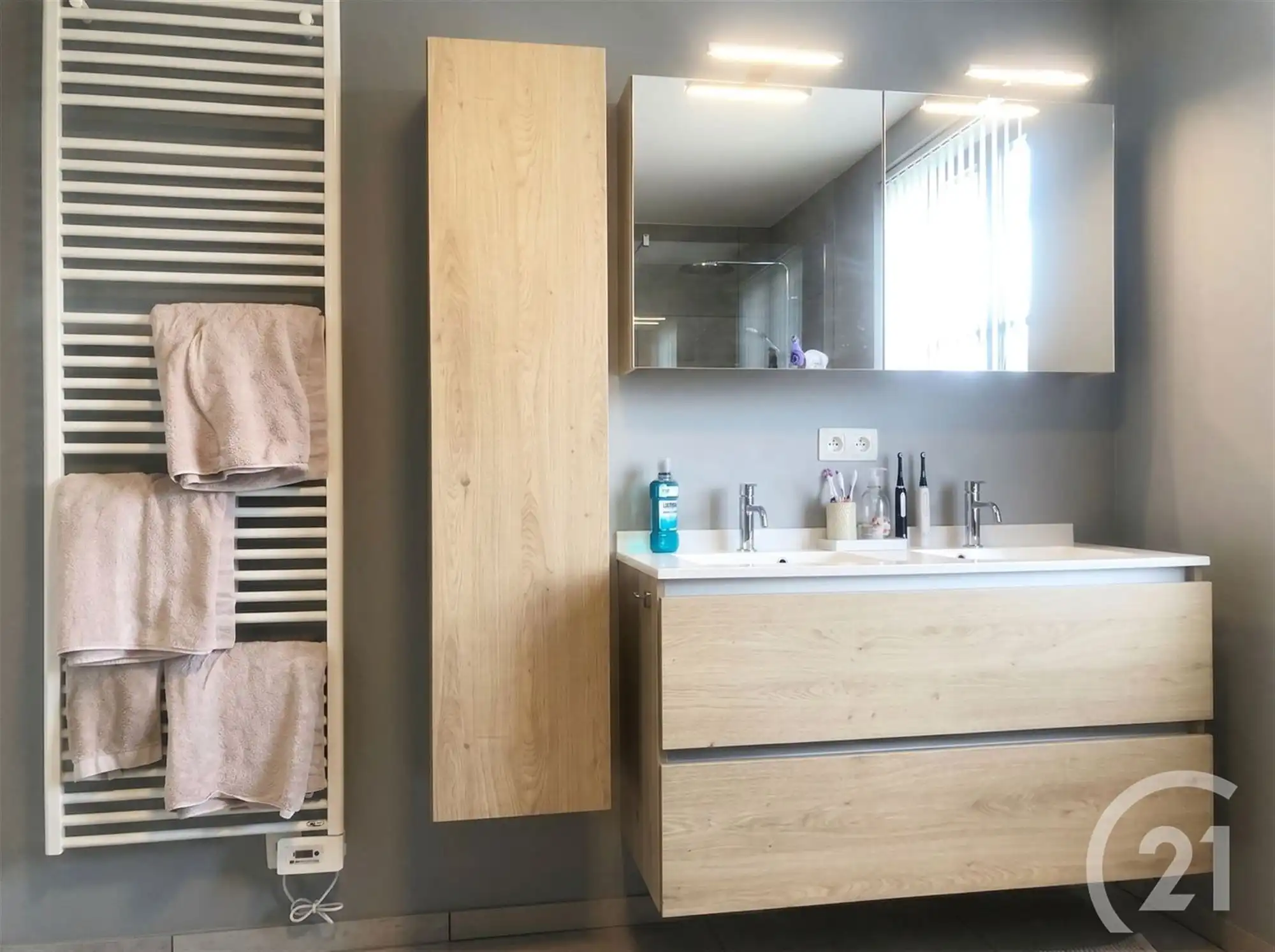 Ruime woning met zonnige tuin in Schriek! foto 24