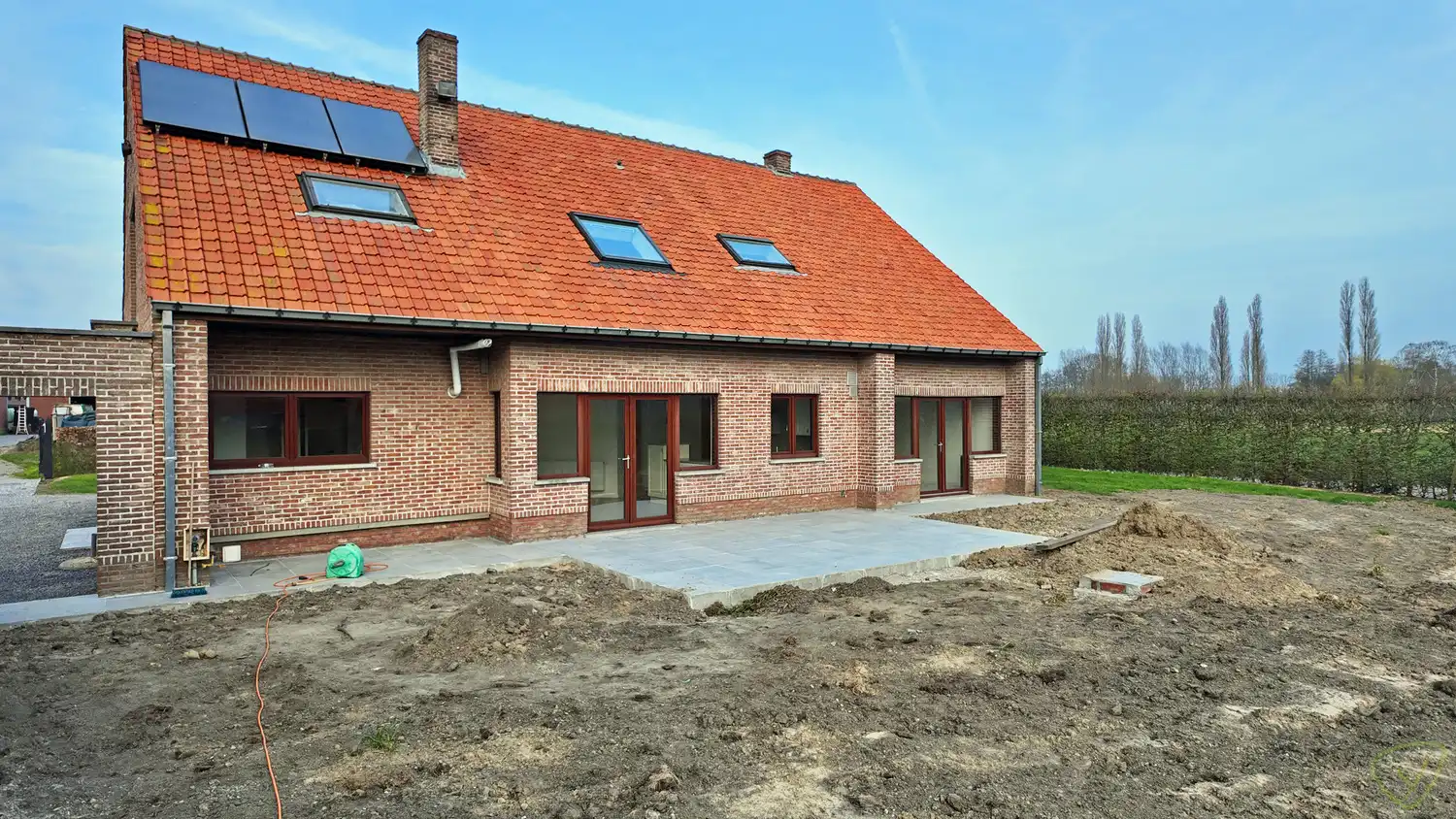 Ruime alleenstaande woning in fermettestijl op landelijke ligging te Zomergem! foto 22