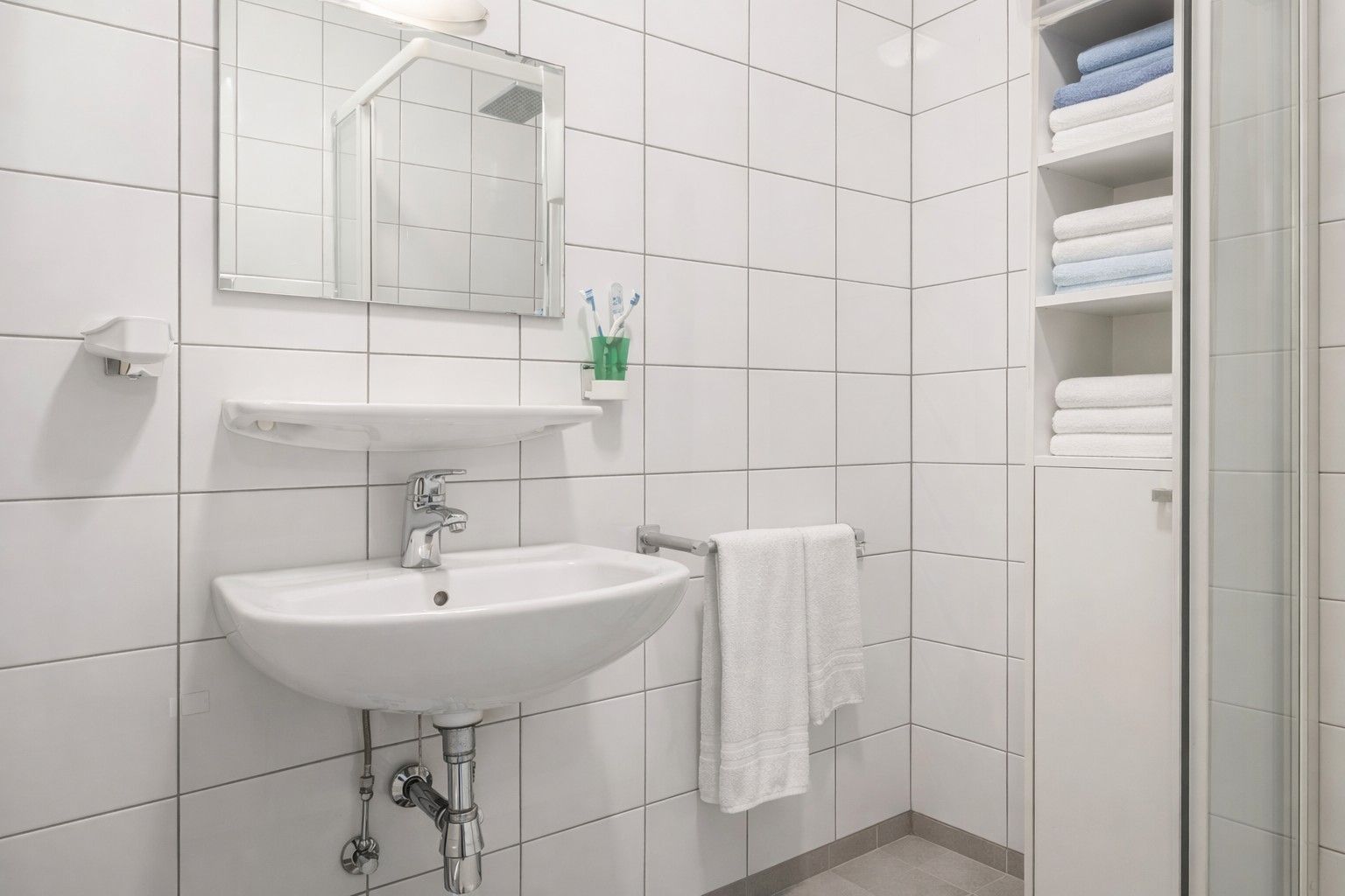 Appartement met kelderberging en garage foto 6