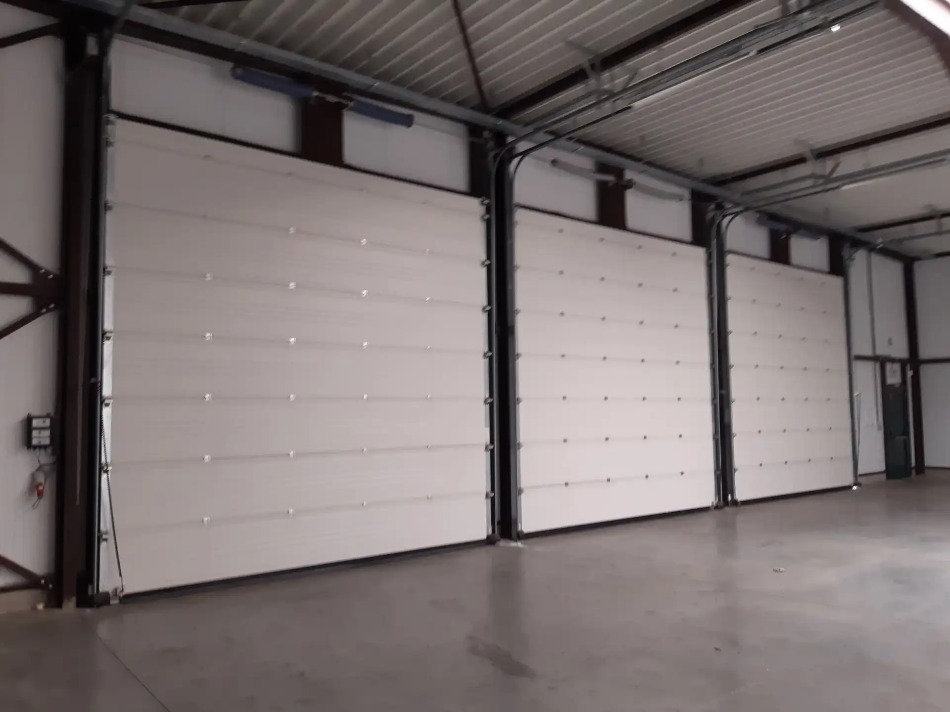 Bedrijfsunit van 575 m² te huur in Sint-Truiden. foto 11