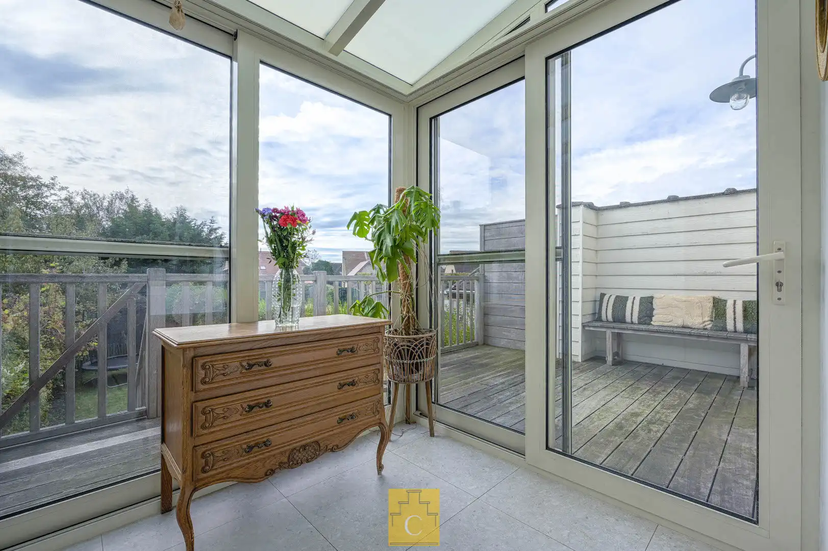 Sfeervolle gezinswoning met garage en tuin in het charmante Lissewege foto 11