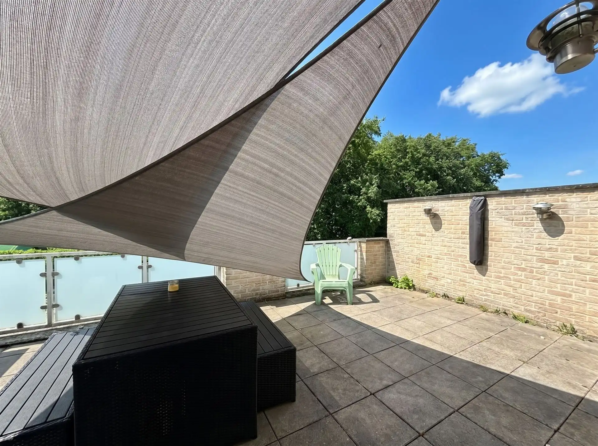 Ruim wonen op een toplocatie in Lanklaar met alle comfort, 2 terrassen en garagebox inbegrepen. foto 12