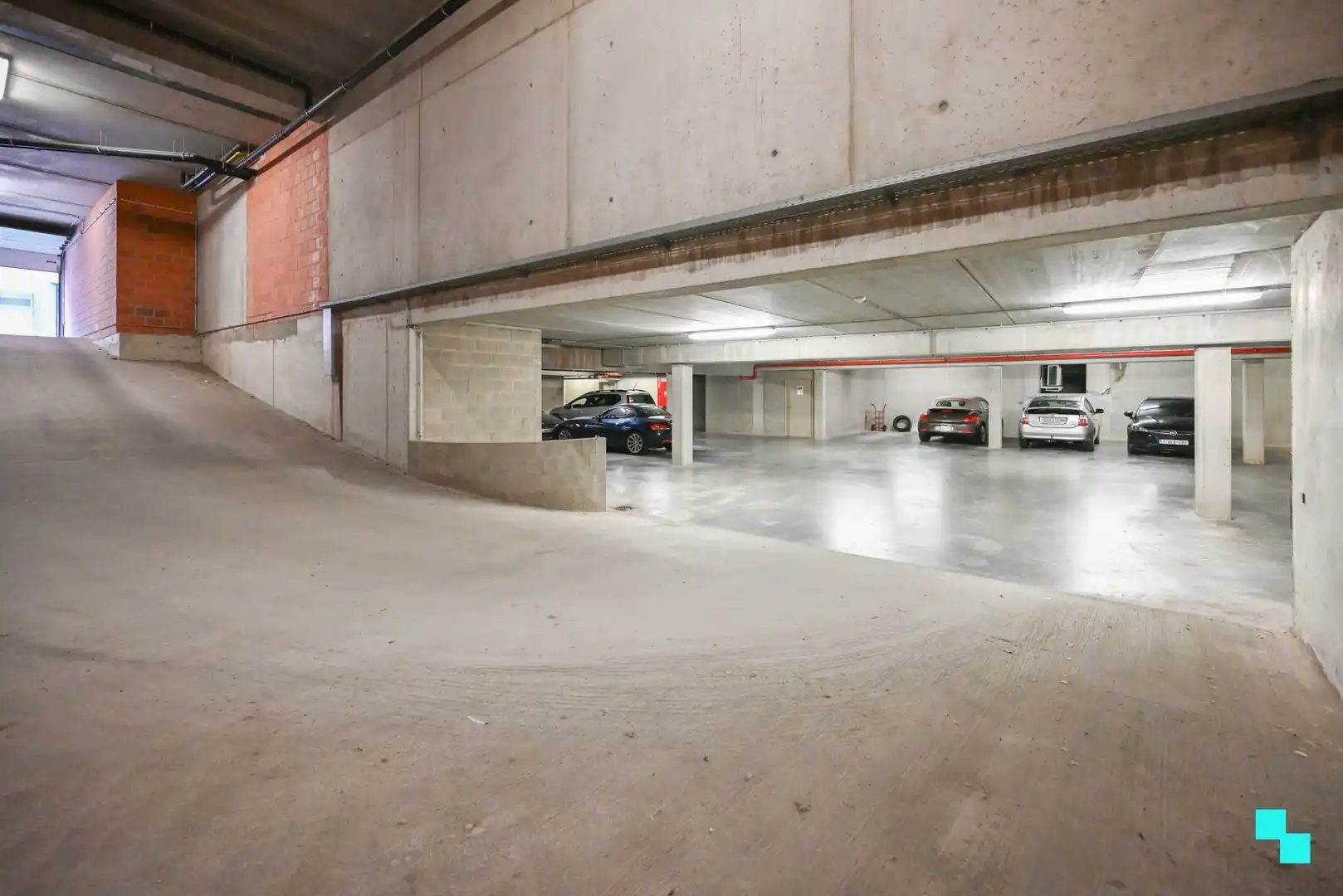 Lichtrijk tweeslaapkamer appartement te hartje Izegem foto 29