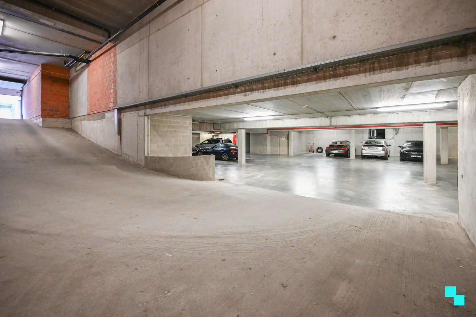 Lichtrijk tweeslaapkamer appartement te hartje Izegem foto 29