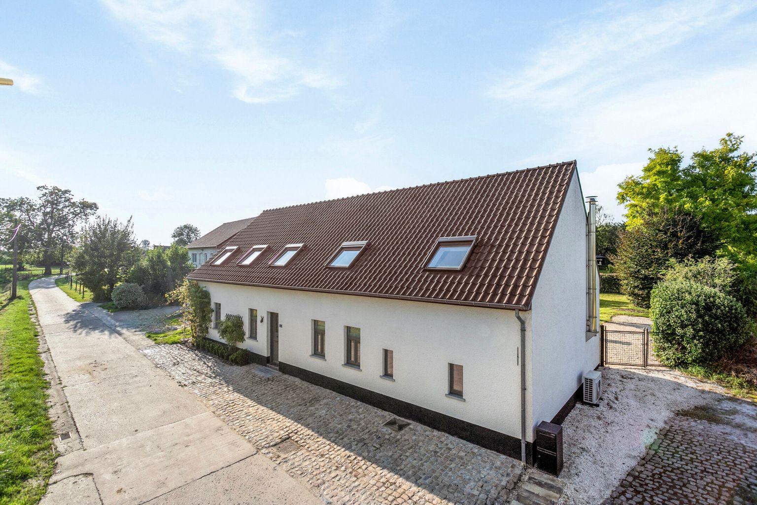 GERENOVEERDE HOEVE OP EEN ZEER RUSTIGE LOCATIE foto 30