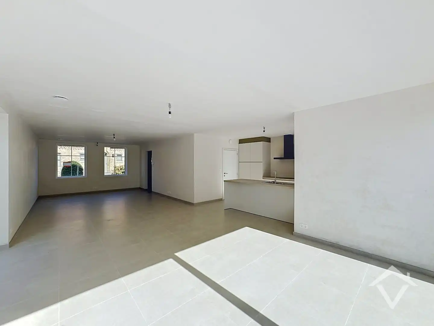 Alleenstaande nieuwbouwwoning met 3 slaapkamers en carport te Koekelare  foto 2