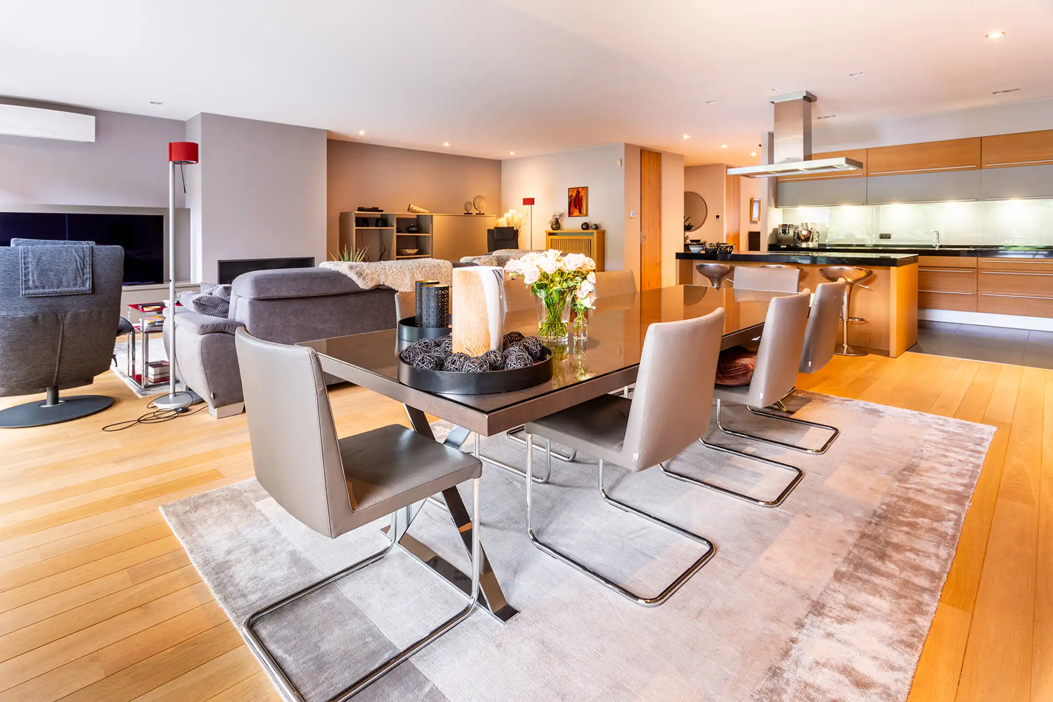 Modern en luxueus appartement met 2 slpks (180m²) foto 3