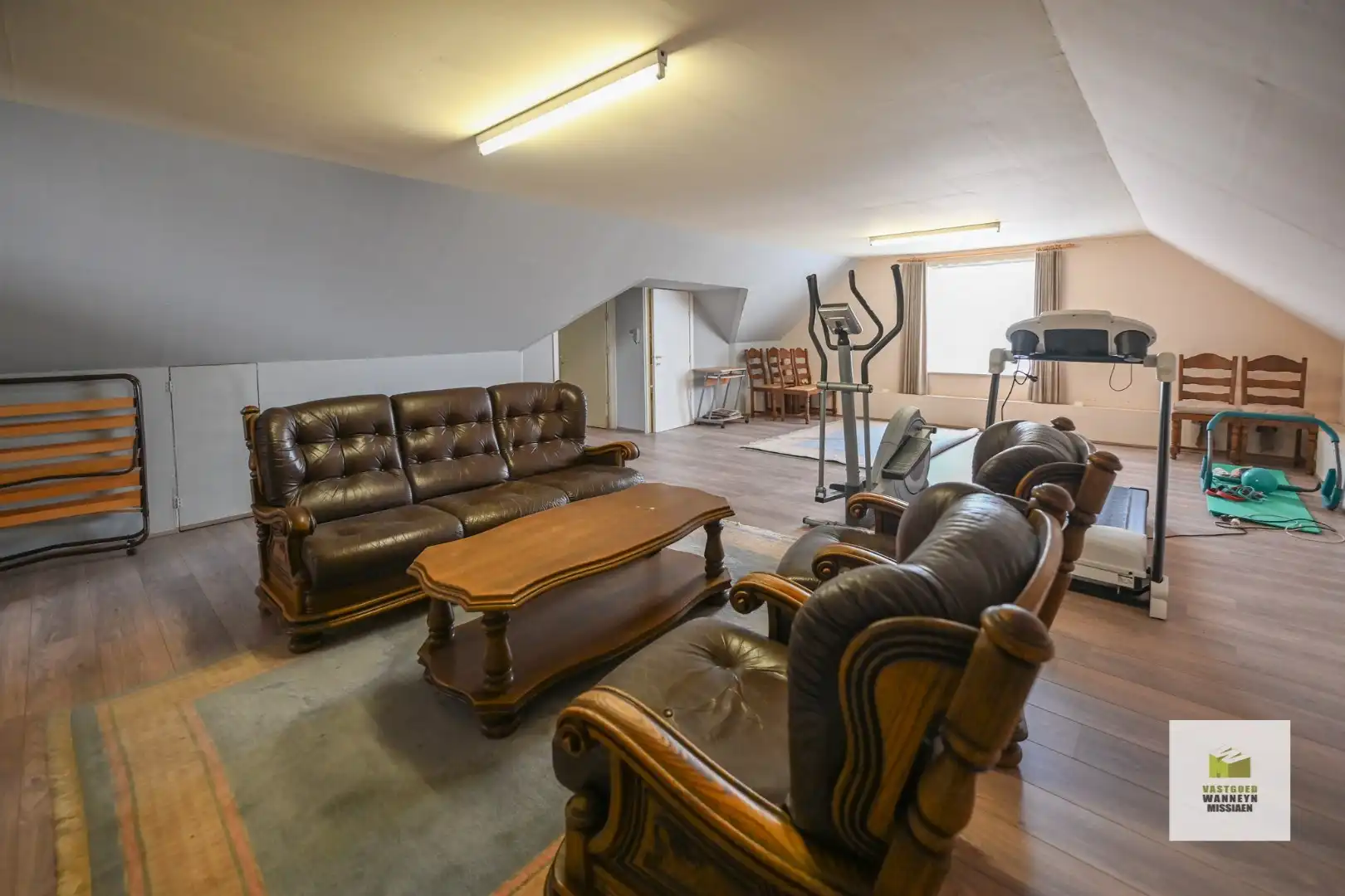 Gelijkvloerse alleenstaande woning met 5 slaapkamers op 657m2 foto 24