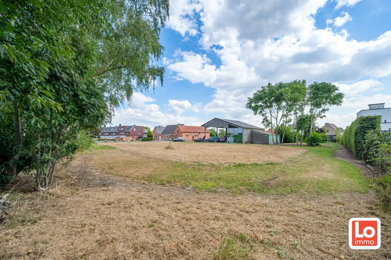 VERKOCHT! Statige open woning met ruim bijgebouw op groot perceel grond in het centrum van Kalken! foto 9
