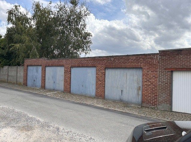 3 garages als zorgeloze opbrengsteigendom foto 2