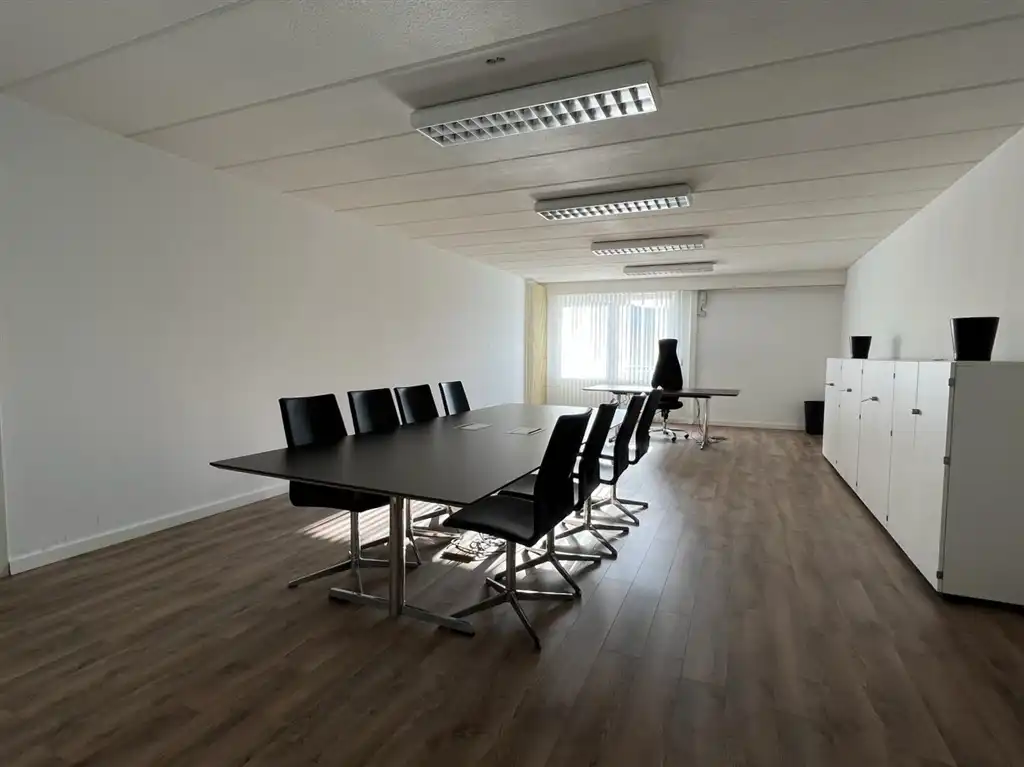 BUSINESS CENTER DERBYSTRAAT 51 foto 2