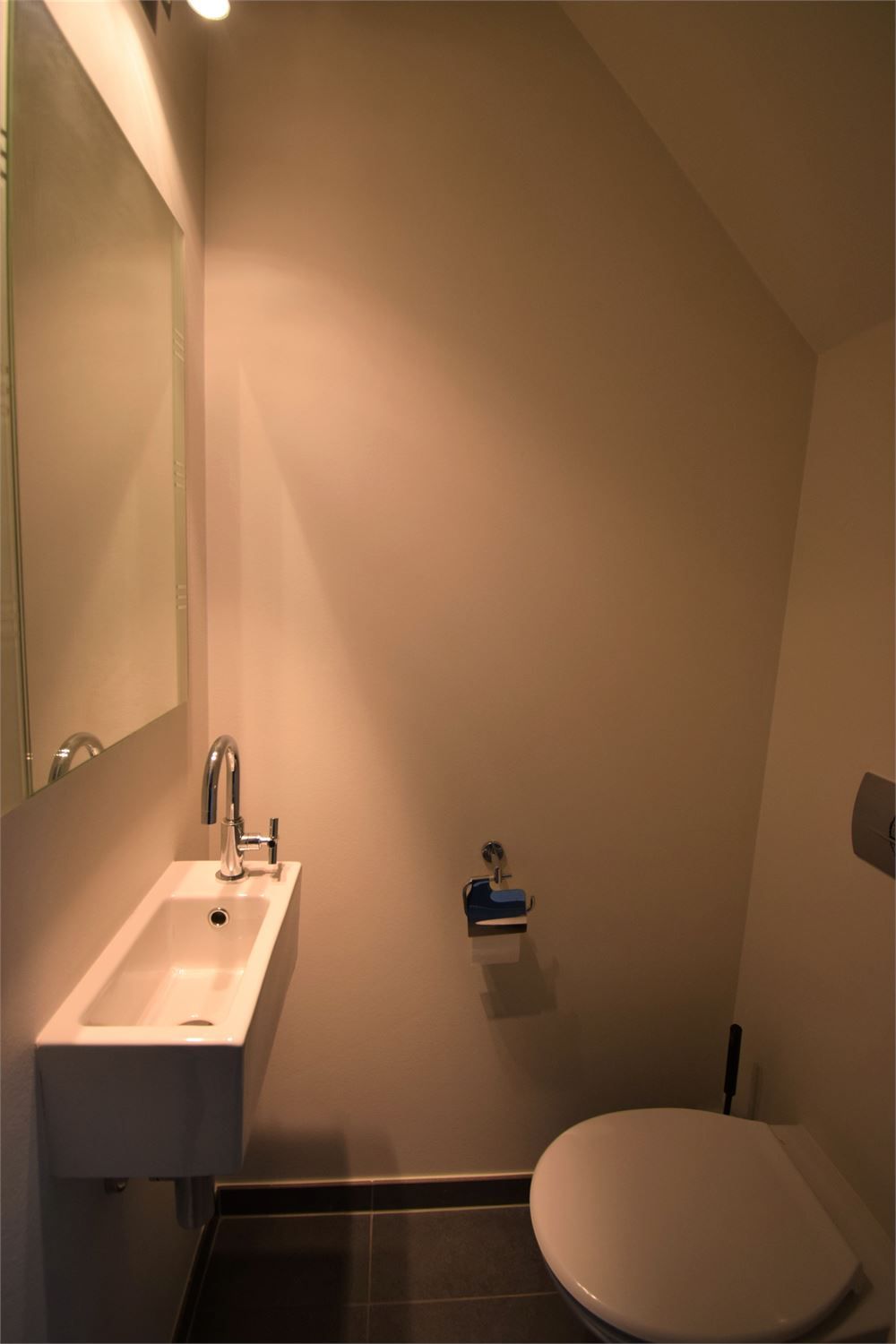 Halfopen bebouwing met drie slaapkamers, garage en tuin foto 7